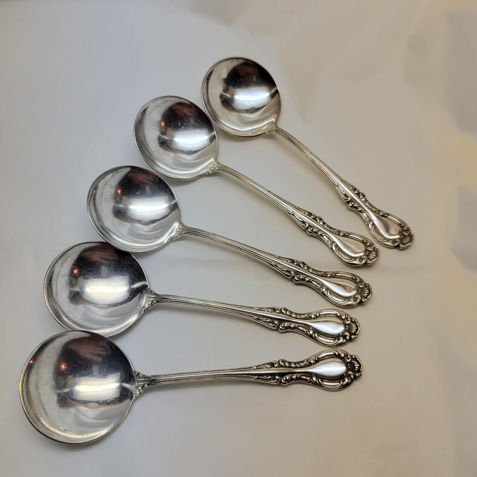 R. Wallace A1 JOAN 1898 Lot of 5 Bouillon Spoons Silver Plate 4 5/8″