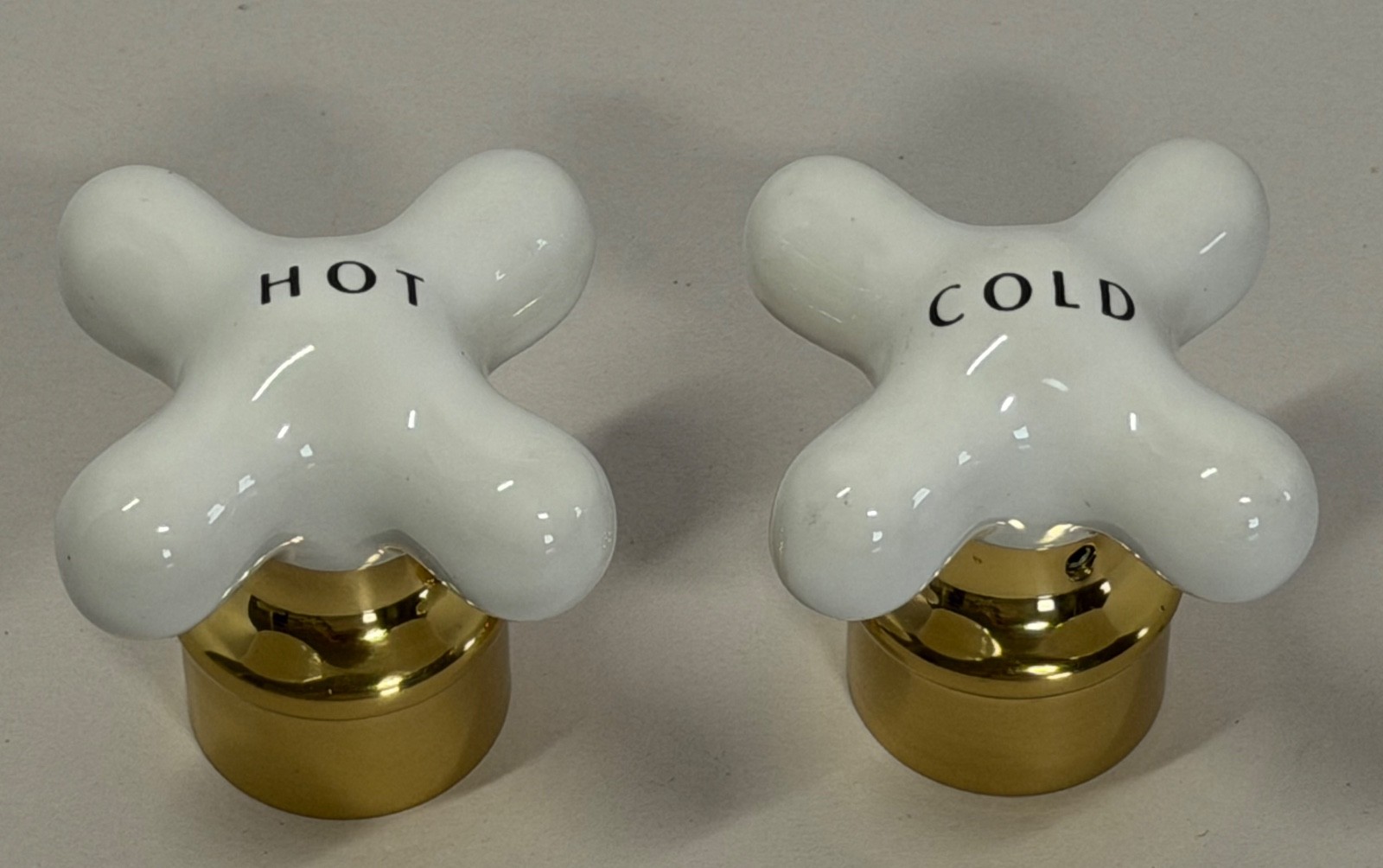 Porcelain Faucet Handles “Hot” “Cold” Gold Tone Excellent Pre-owned Condition