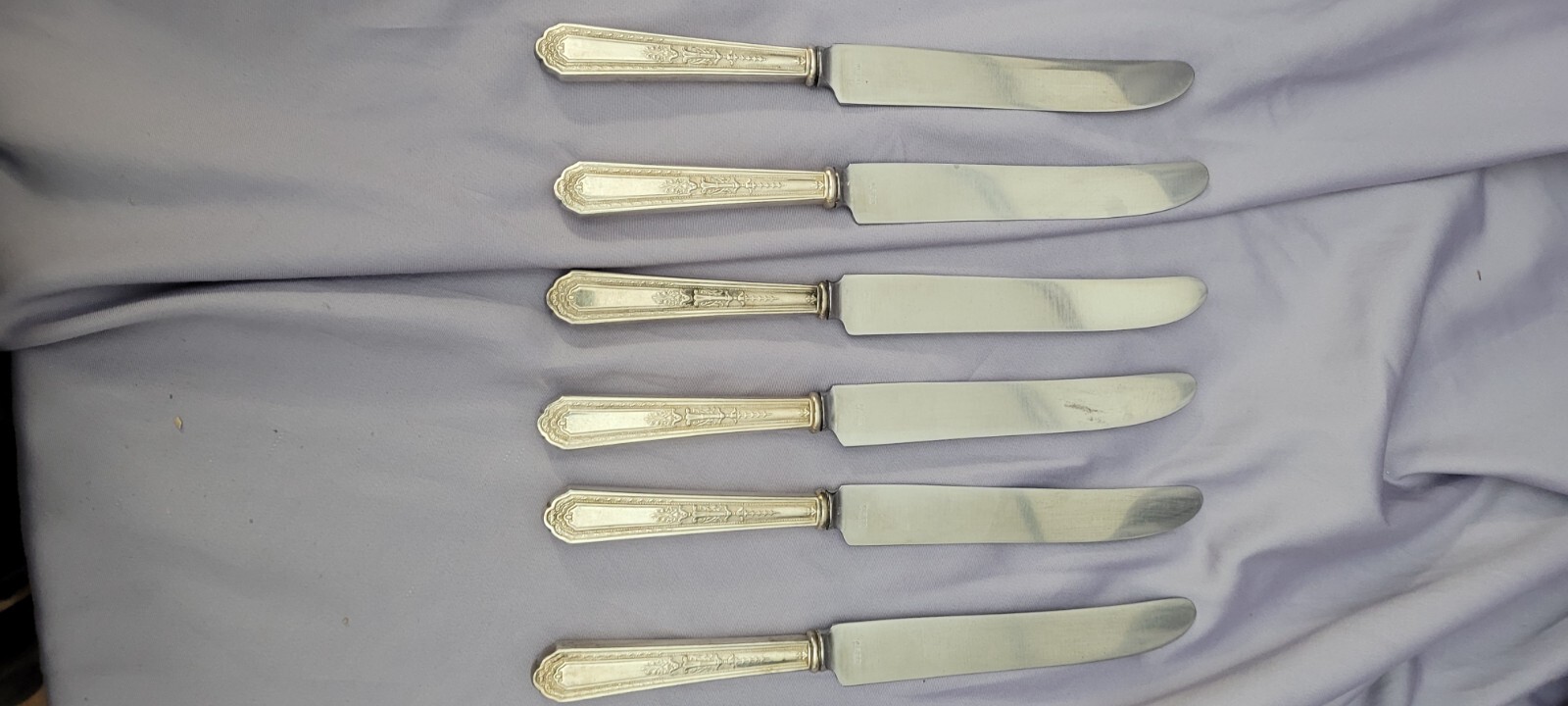 Holmes & Edwards ROMANCE 6 French Hollow Knives 9″ Silverplate Flatware 1925