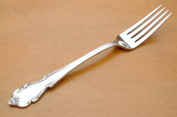 Breton Rose by Rogers/ International Sterling Silver Place Fork 7 1/8″