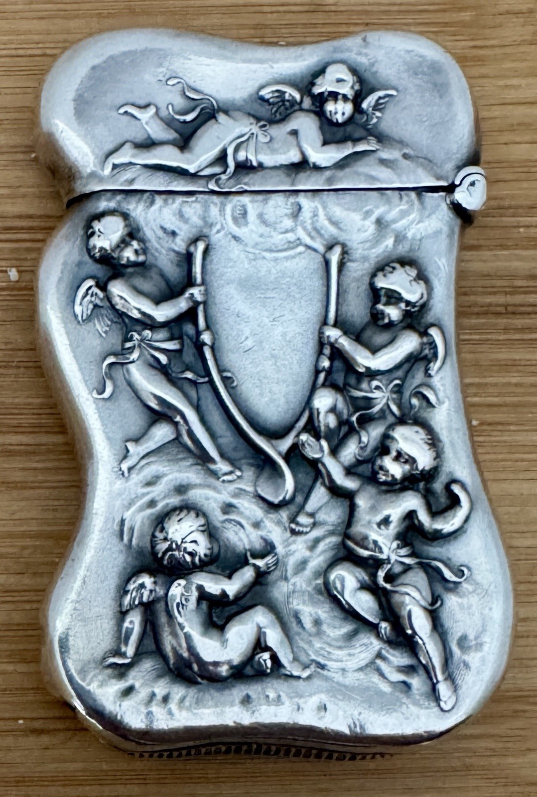 RARE WILLIAM KERR STERLING FIGURAL CHERUBS & WISHBONE MATCH SAFE VESTA CASE 1905