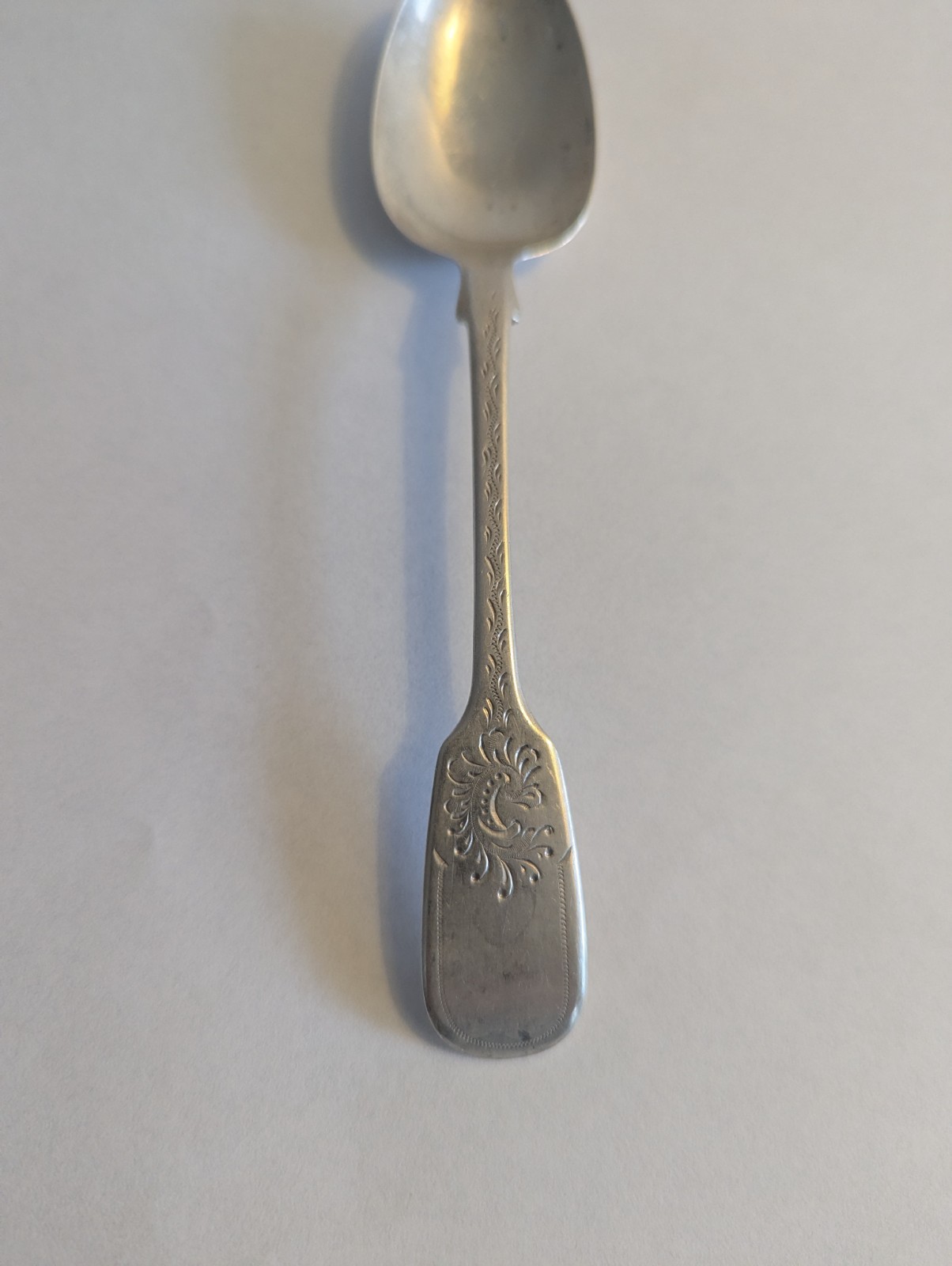 Antique solid silver fiddle spoon London Robert Wallis 1865