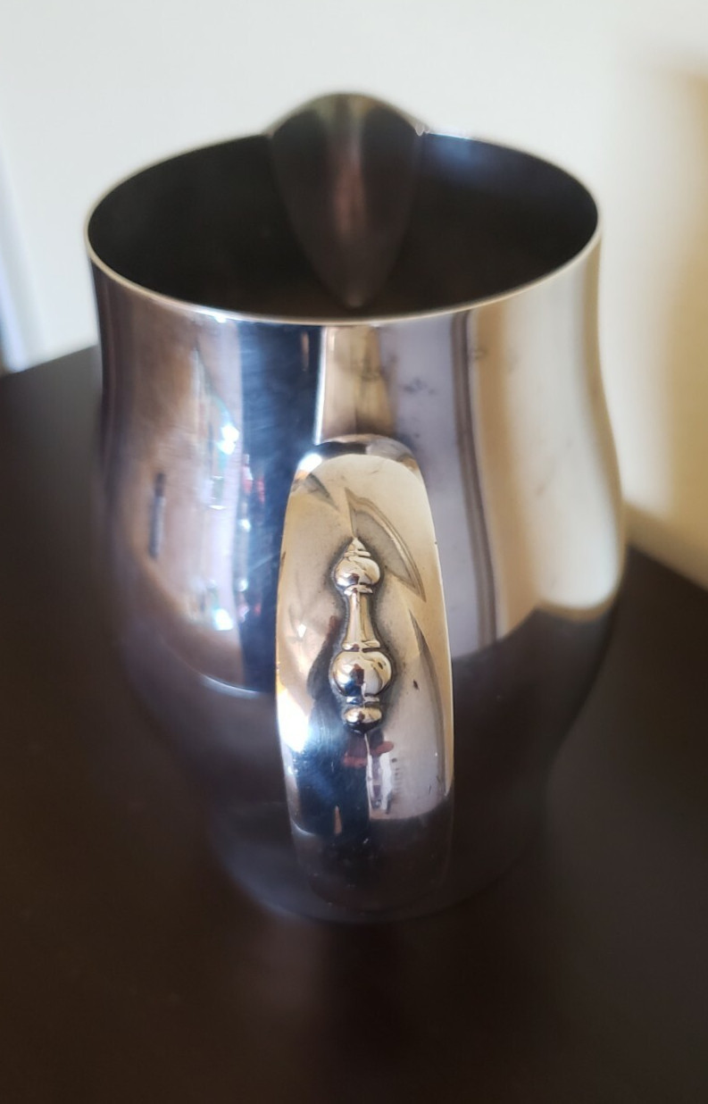 Oneida Silver Smiths Silver Plated 48 fl.oz. Water Pitcher Jug Jar 6 1/2″ High
