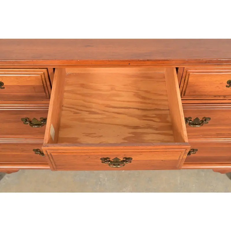 Davis Cabinet Co. Georgian Solid Cherry Wood Chest of Drawers, Circa 1960s