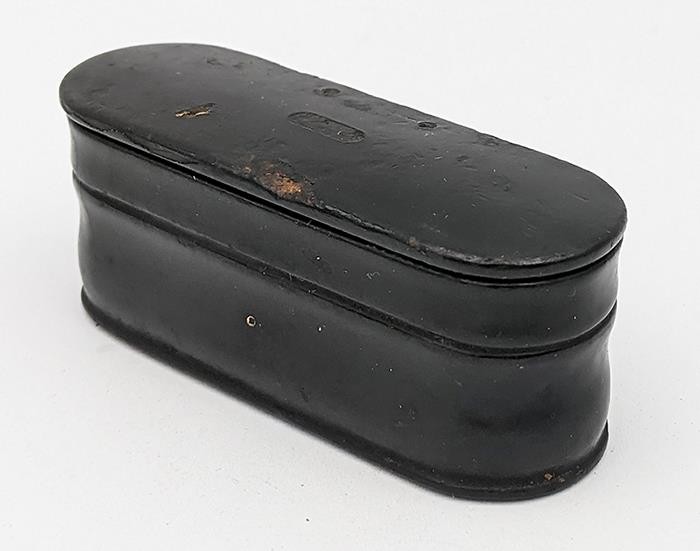VICTORIAN PAPIER MACHE LACQUER SNUFF BOX 19TH CENTURY