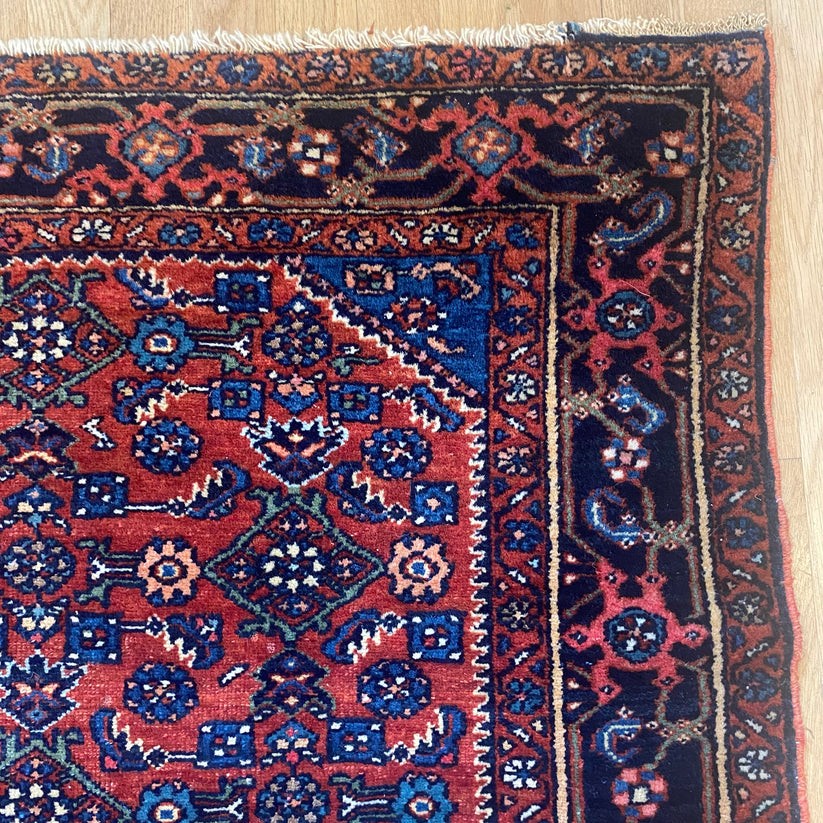 Vintage Rug 3′ 5 x 5′ Red Hand Knotted Rug
