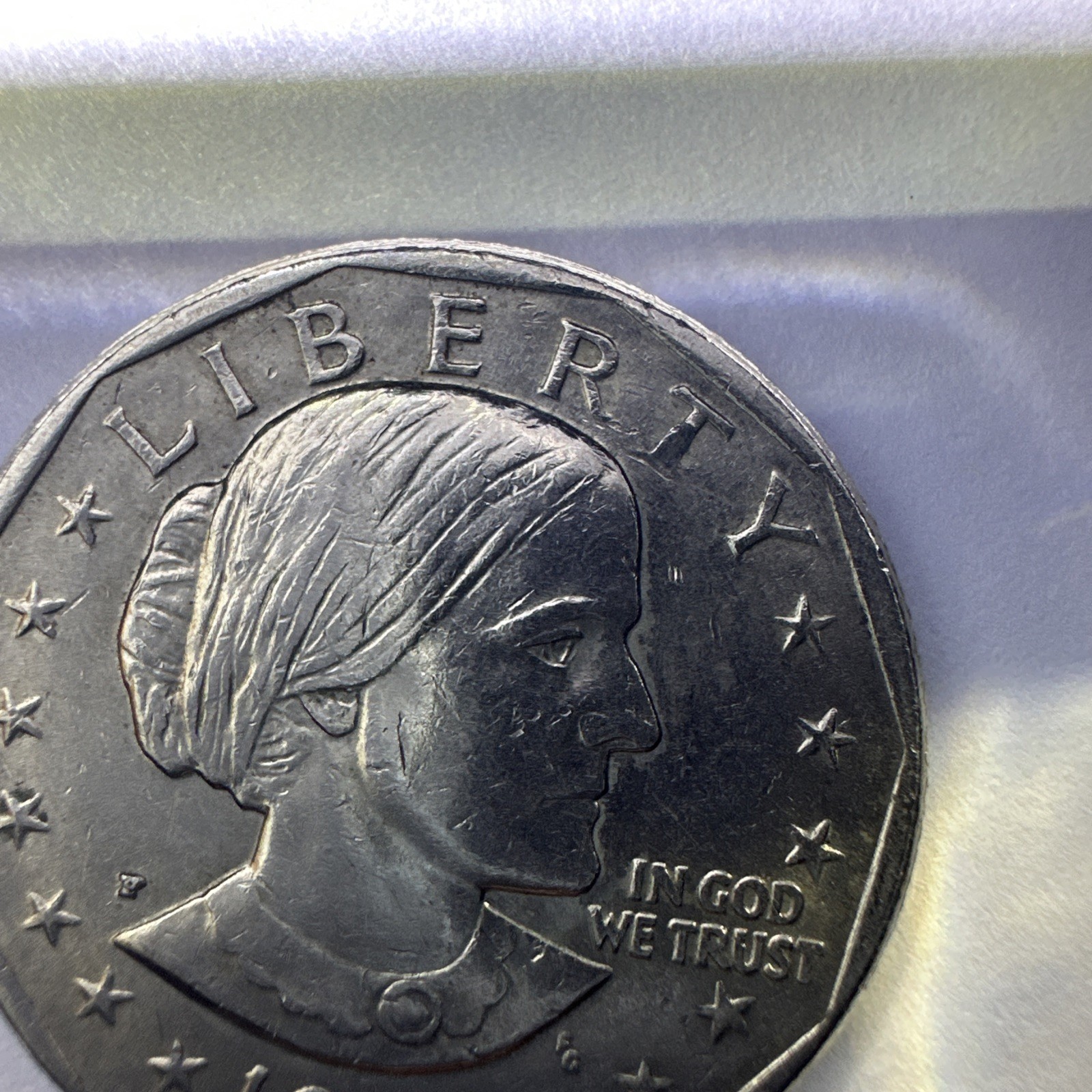 1979 Susan B Anthony Liberty P Dollar U.S. Coin Wide/DDO Rare!