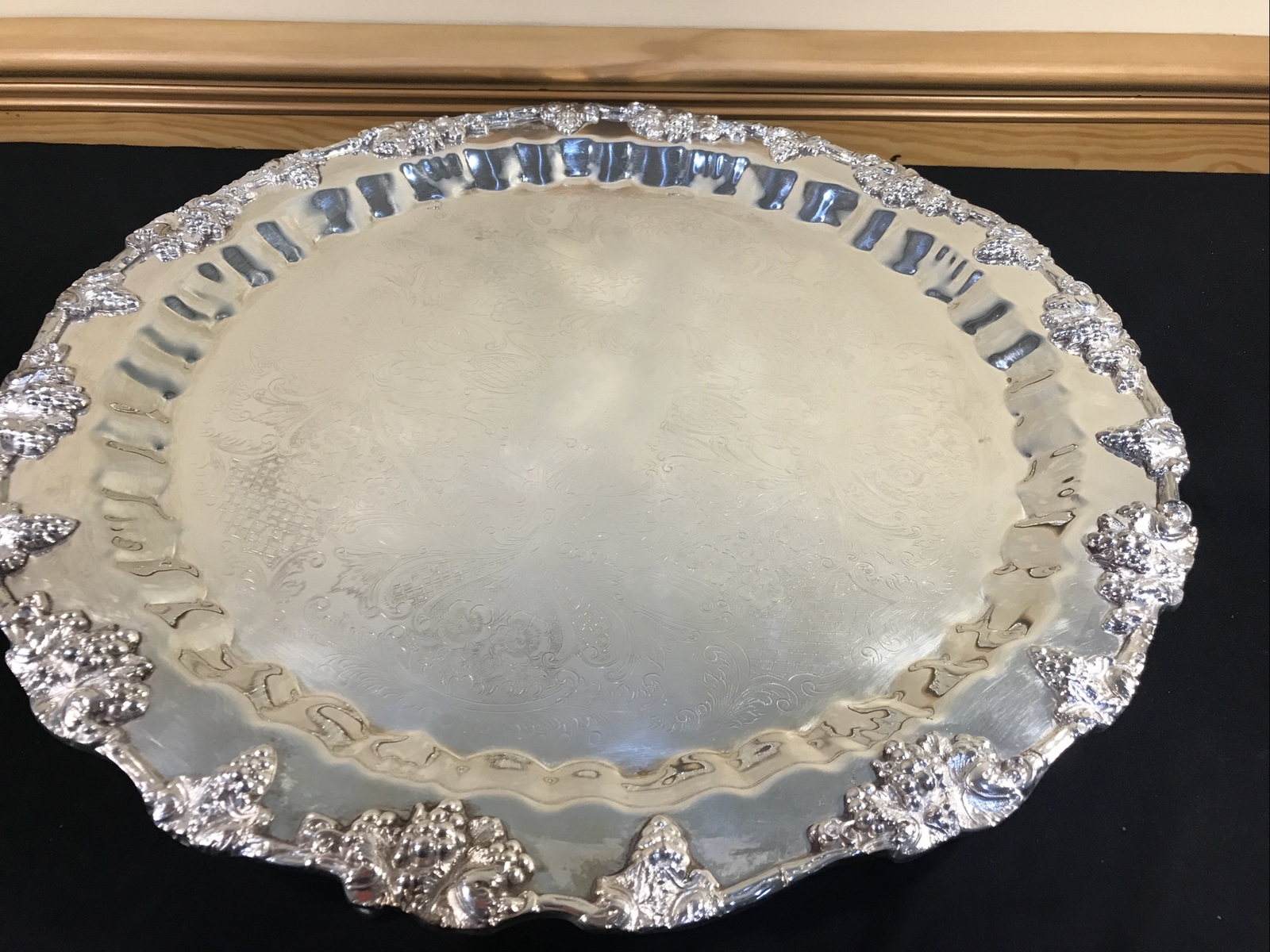 Baroque Large/huge Silverplate Serving Platter Lg Tray Birmingham Grape Leaf 22”