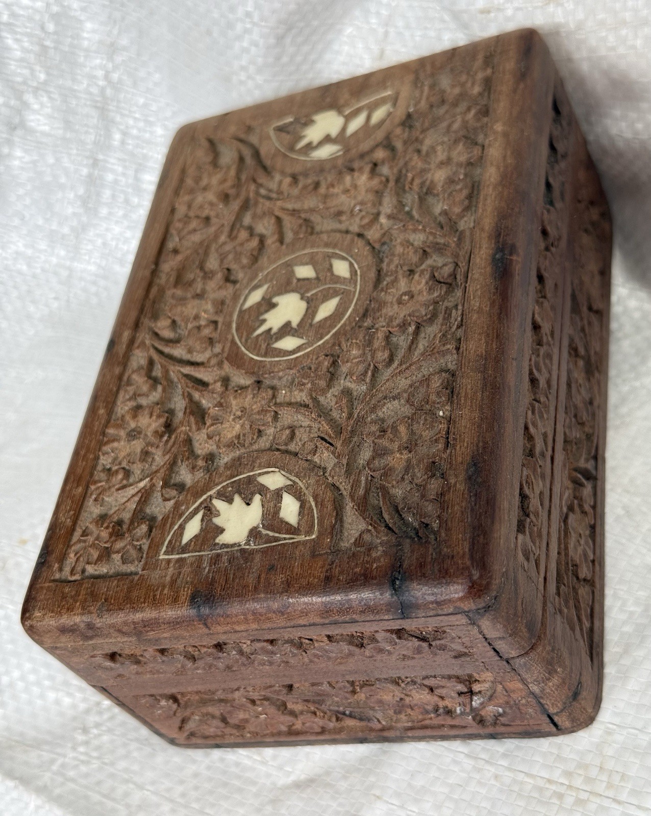 Vintage Sheesham Inlaid Carved Jewellery wooden Trinket Box 6″ x 4″