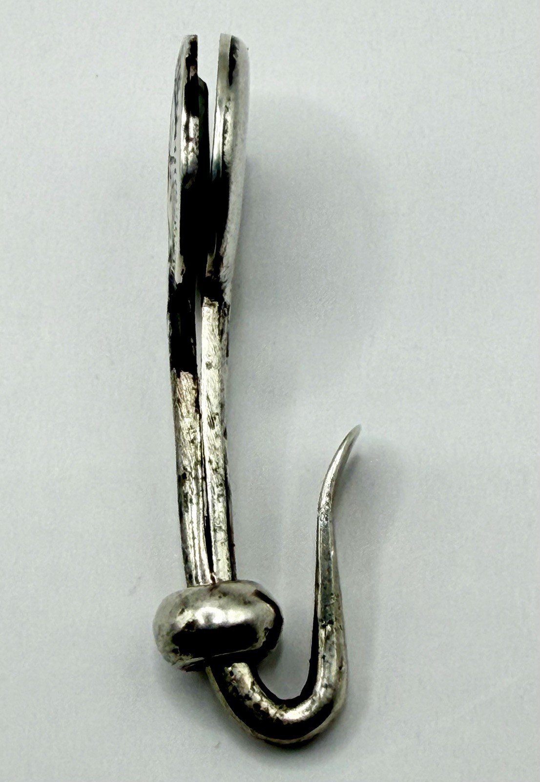 Wonderful Antique Hallmarked Silver Napkin Clip with Bright Cut Engraving