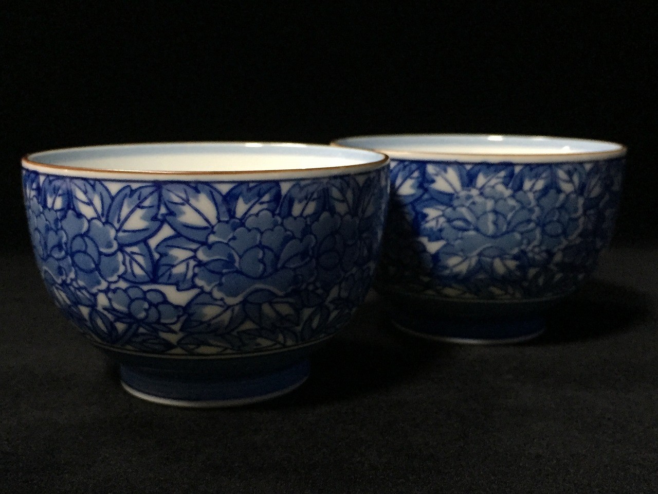 O1610 Vintage Japanese Tea Cup Set 2 Blue and White Porcelain Floral Yunomi