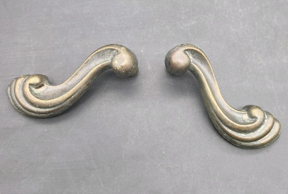 Keeler Brass KBC Drawer Pull Handle (1) 253 right (1) 254