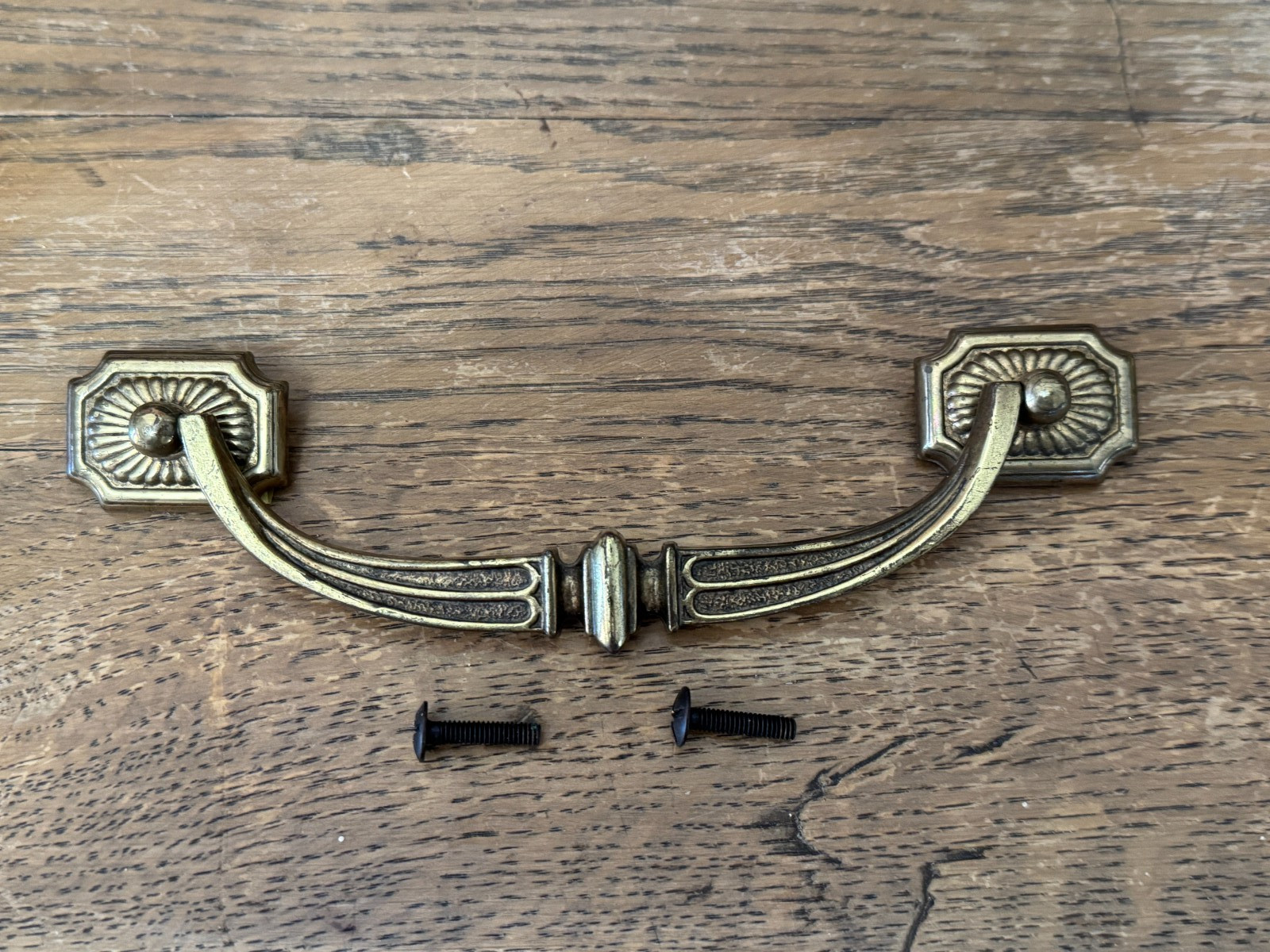 Huntley Thomasville Brass Pull Bardini Italian Collection KBC N 1918 6″ c-c
