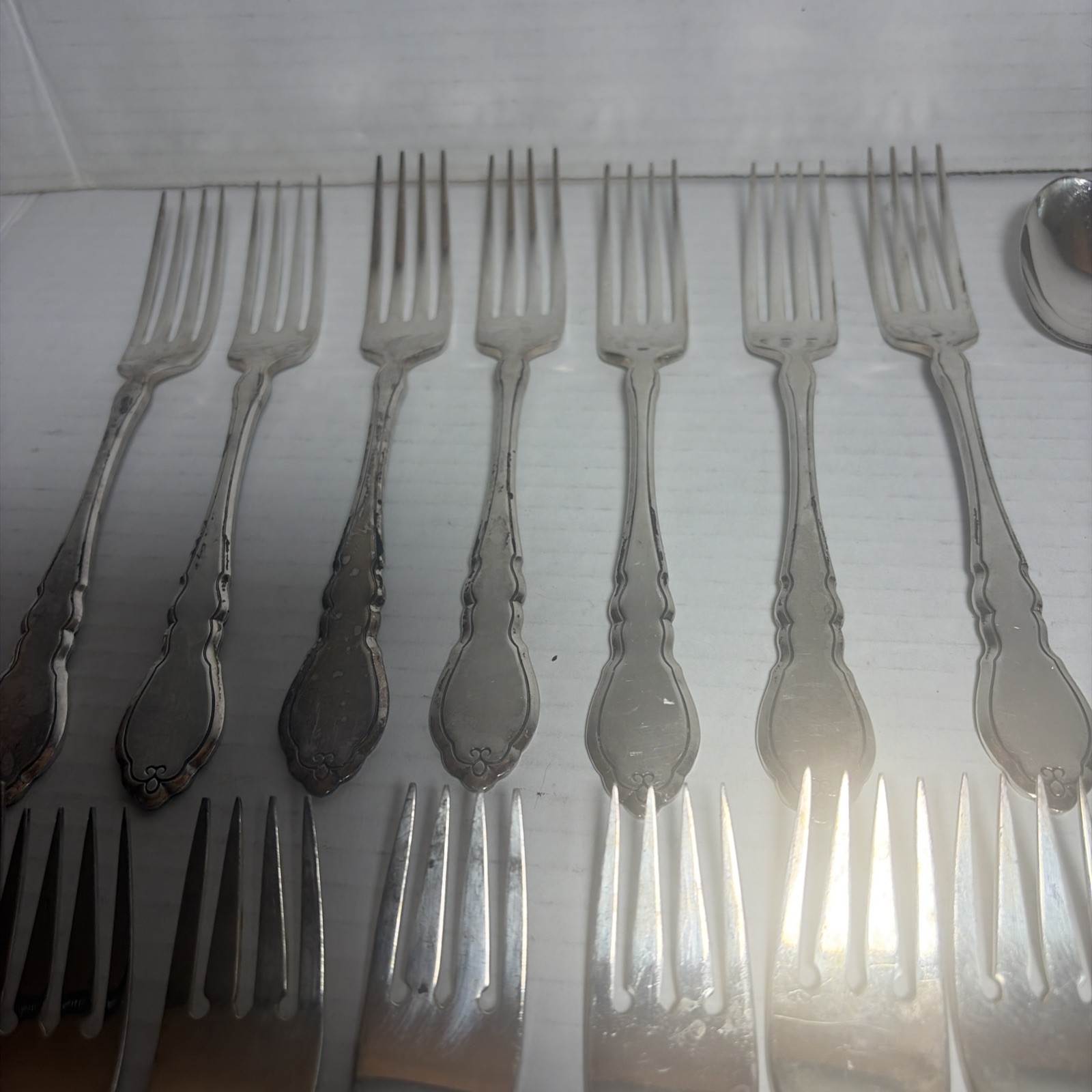 1881 Rogers ONEIDA ALOUETTE Silverplate Flatware Set Of Forks & Spoons 29