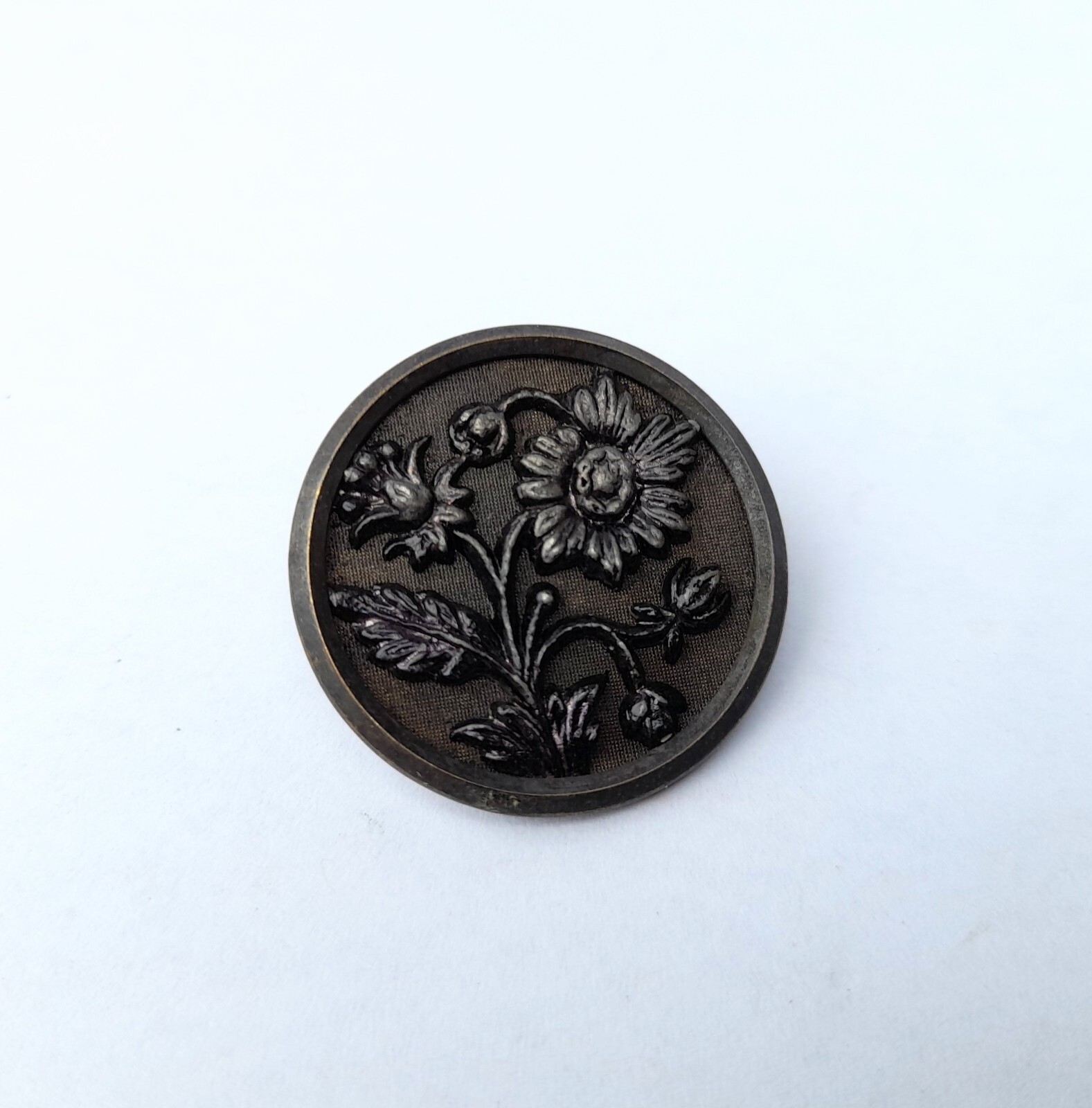 Antique Victorian Picture Button Sunflowers Metal Mesh Screen Vintage Floral