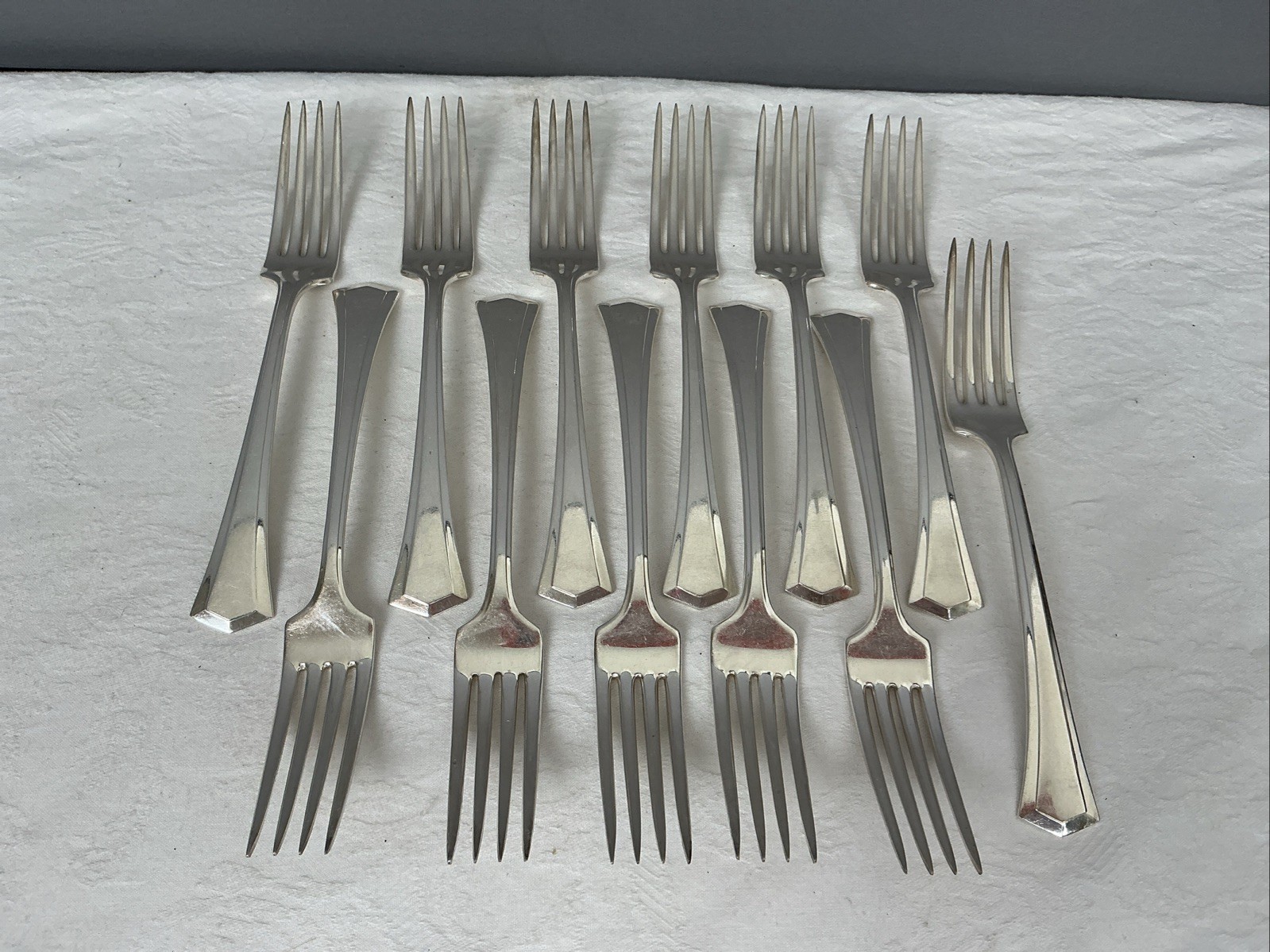 Universal Silver Overlaid Flatware Farmington Silverplate Forks 1917 Lot Of 12