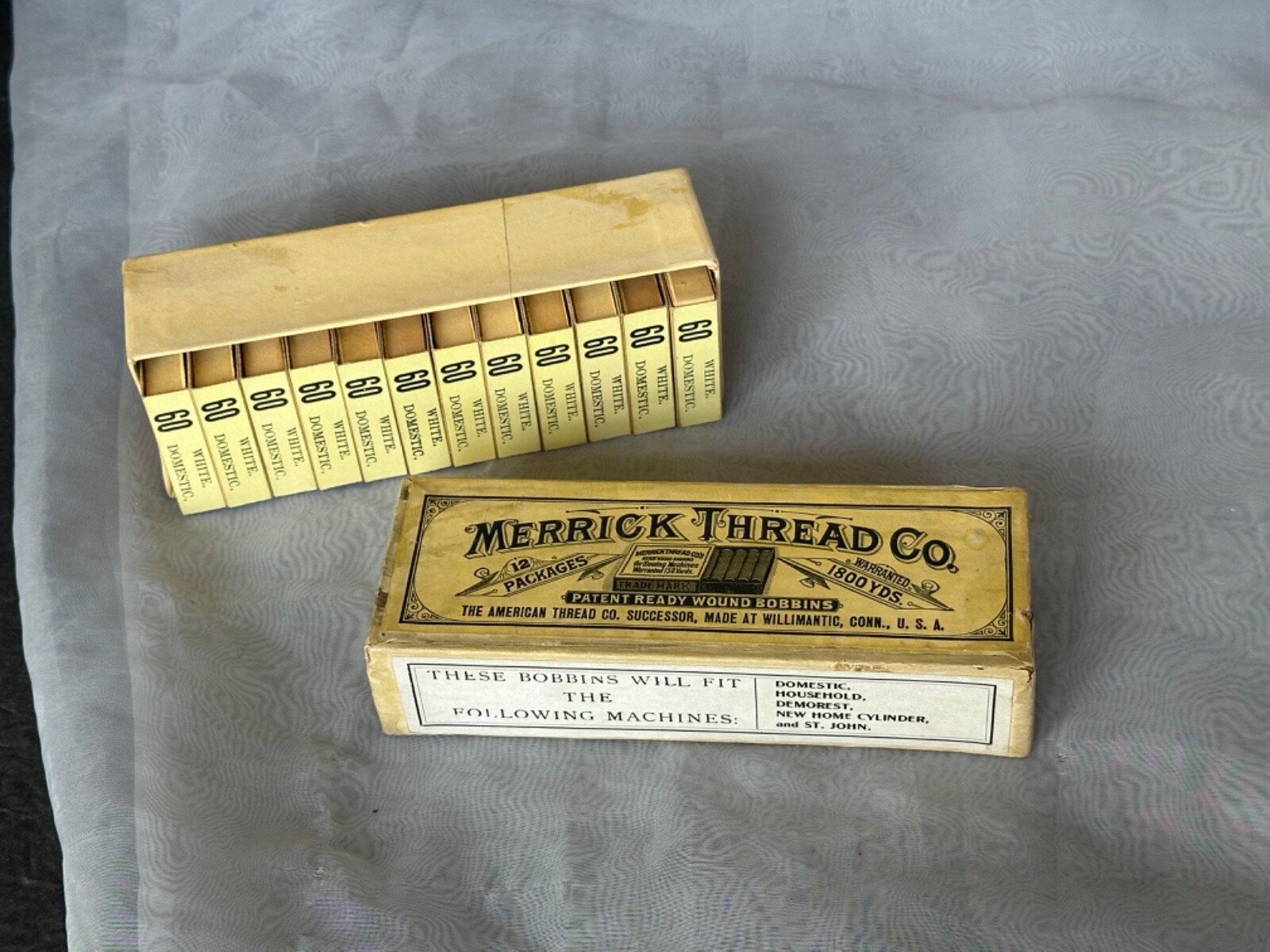 Merrick Thread Co ANTIQUE Patent Shuttle Cotton Bobbins in Box VINTAGE Thread