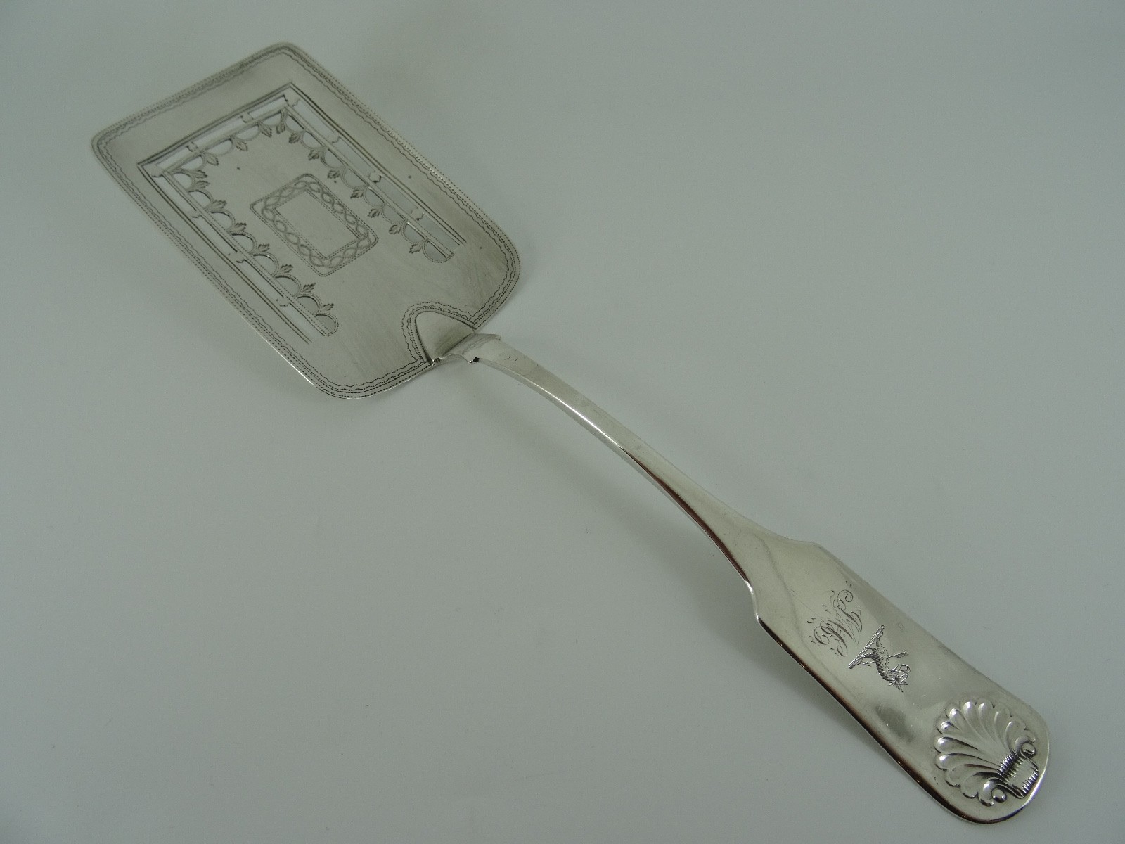 SOLID STERLING SILVER GEORGE III IRISH FISH SLICE DUBLIN 1809 BY RICHARD SAWYER