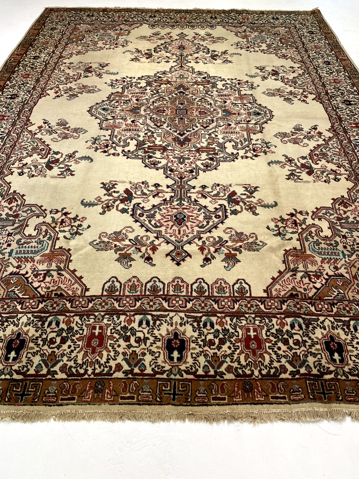 Antique Oriental Hand-Knotted Wool Area Rug Ivory/Red/Blue 9’9″ x 13’2″