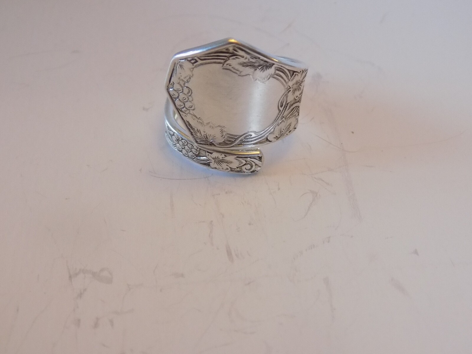 Sterling Silver, Jewelry, Spoon Ring, Grape, Leaf , vine, design, size 8
