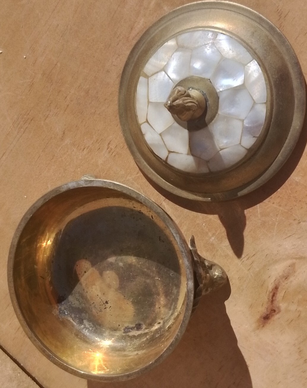 Vintage Antique Brass Pot Box Trinket Decorative mother of Pearl dressing table
