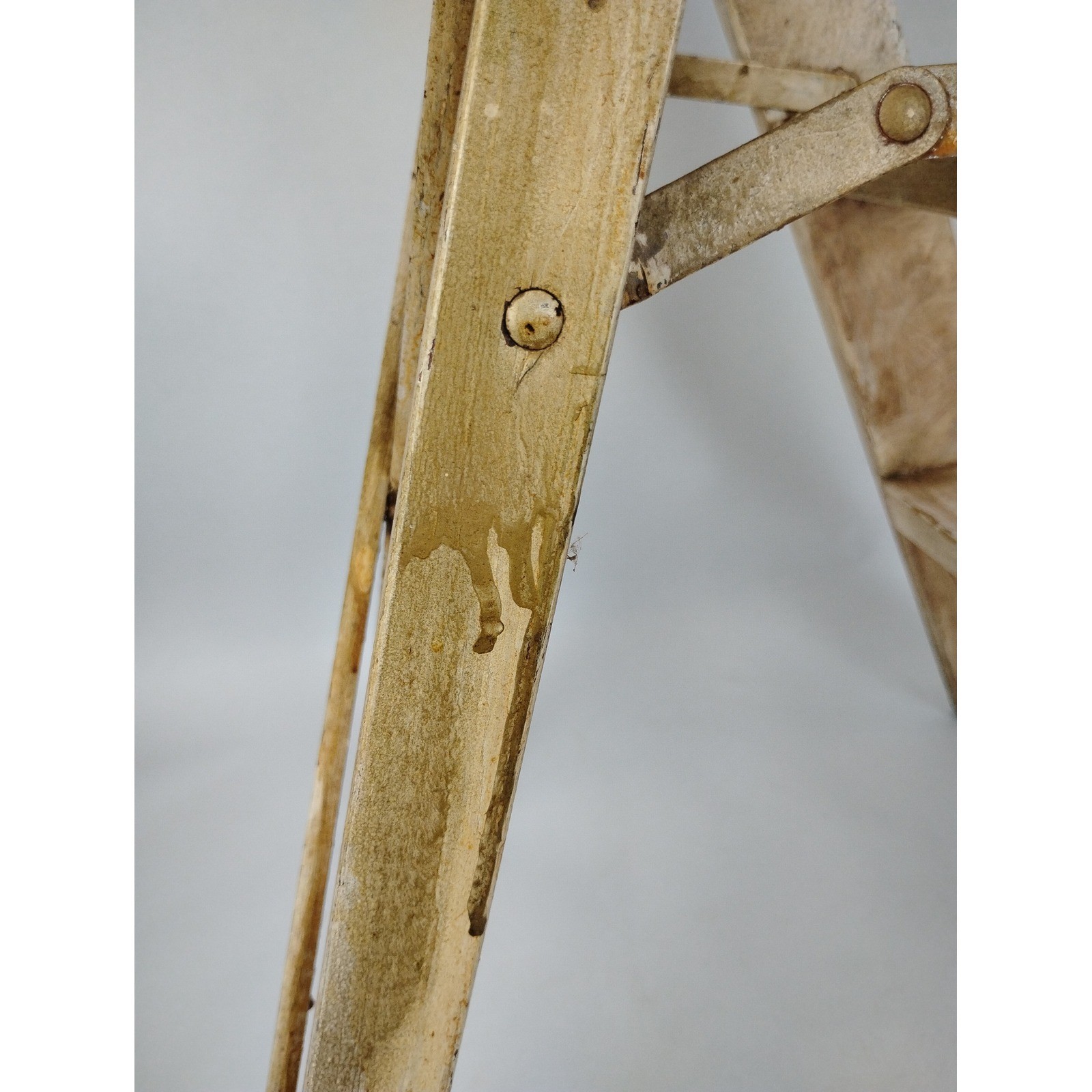 Vintage Wooden 3 Step Stool Ladder Rustic Farmhouse Plant Stand White 22″ Prop