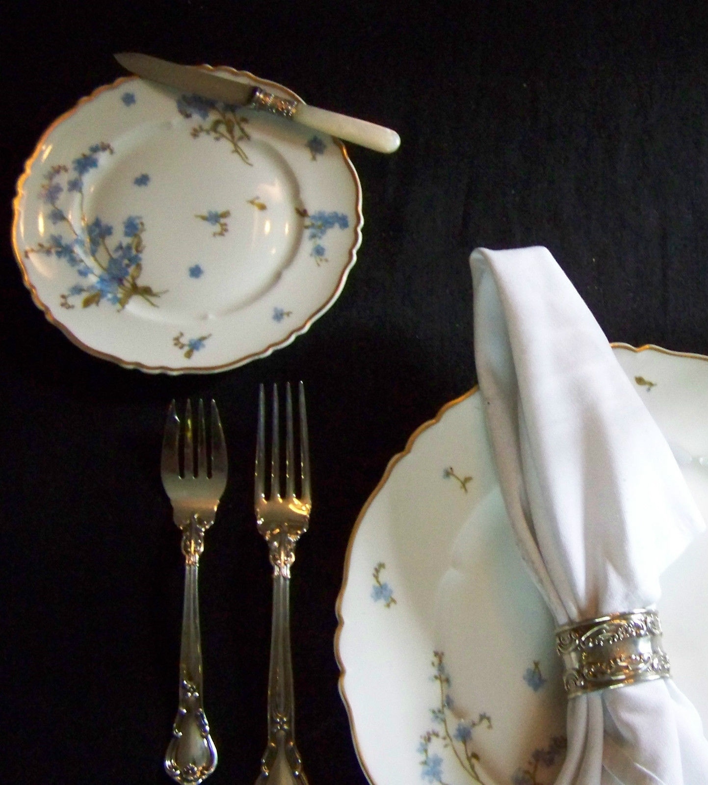NICE SHEFFIELD UK MOTHER OF PEARL SILVER 12 PC BREAD BUTTER KNIFE SET SERVICE