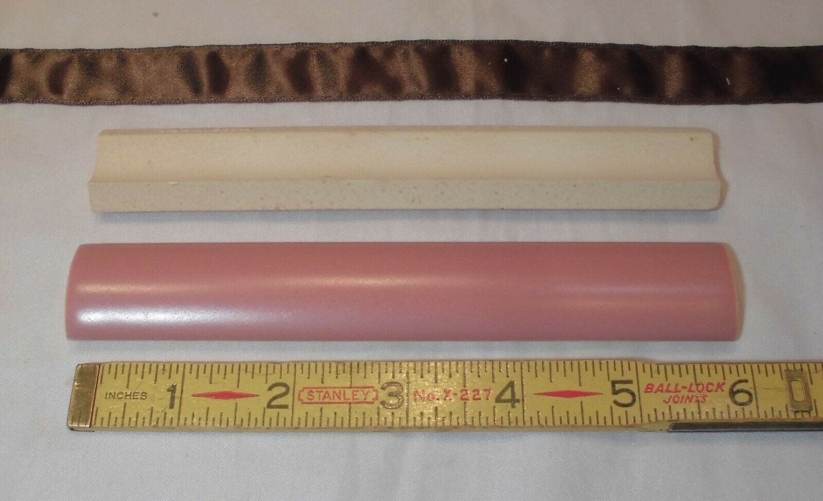 12 pcs. Vintage *Lilac* Ceramic Outside Corner / Quarter Round Tiles 1″ X 6″