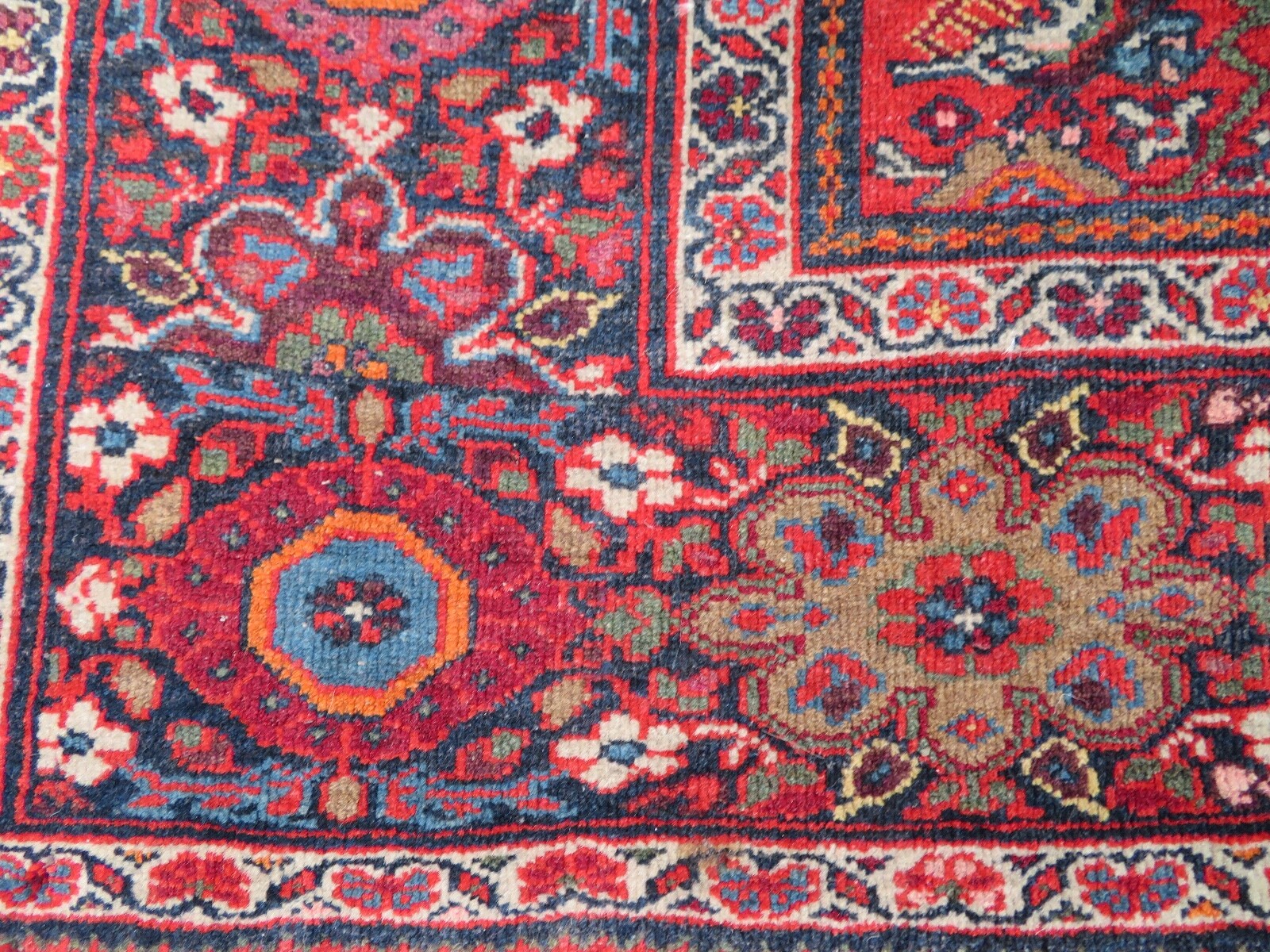 A Fine Antique Malayer Rug. Circa 1880. 204cm X 130cm