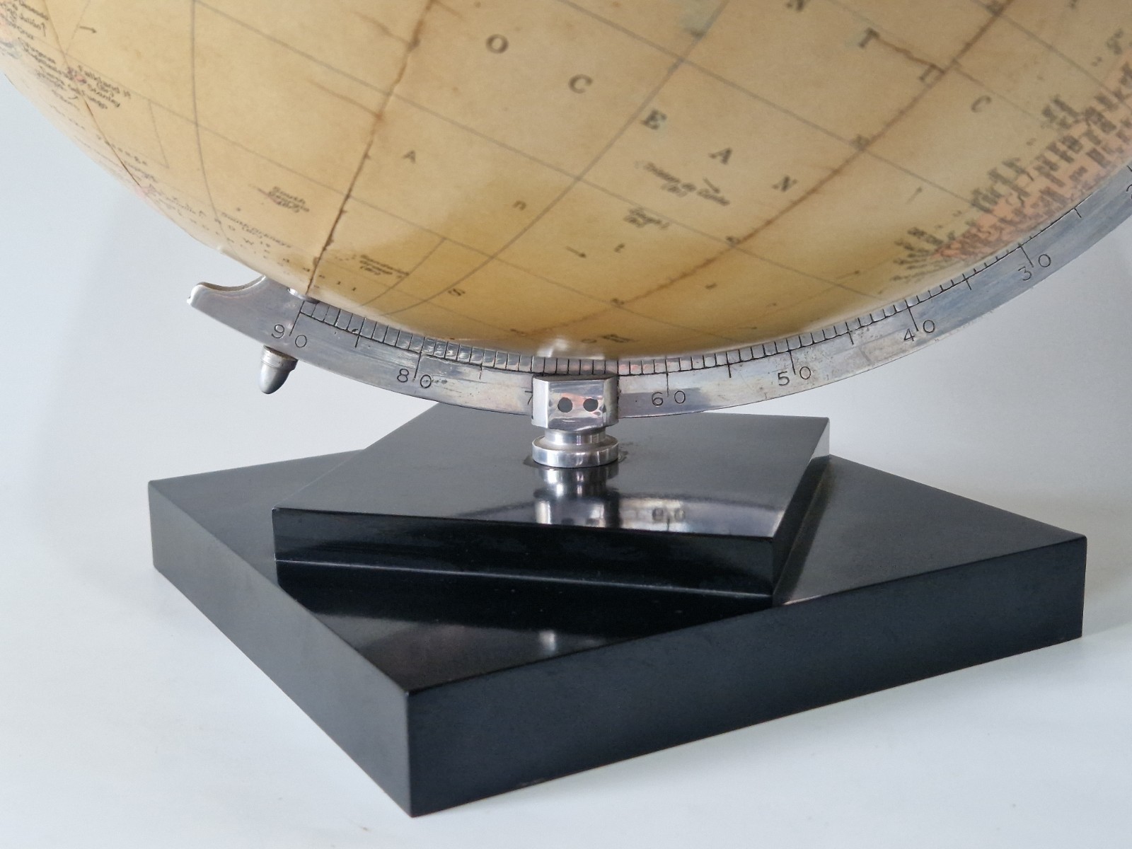 Vintage Philips’ Challenge World Globe – 13.5″ Diameter