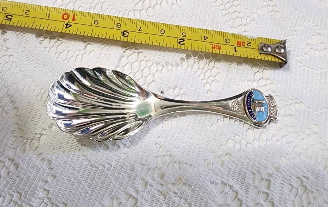 😎 EXQUISITE E.P.N.S. ST JOHNS NEWFOUNDLAND VTG SOUVENIR SHELL BON BON SPOON🍬