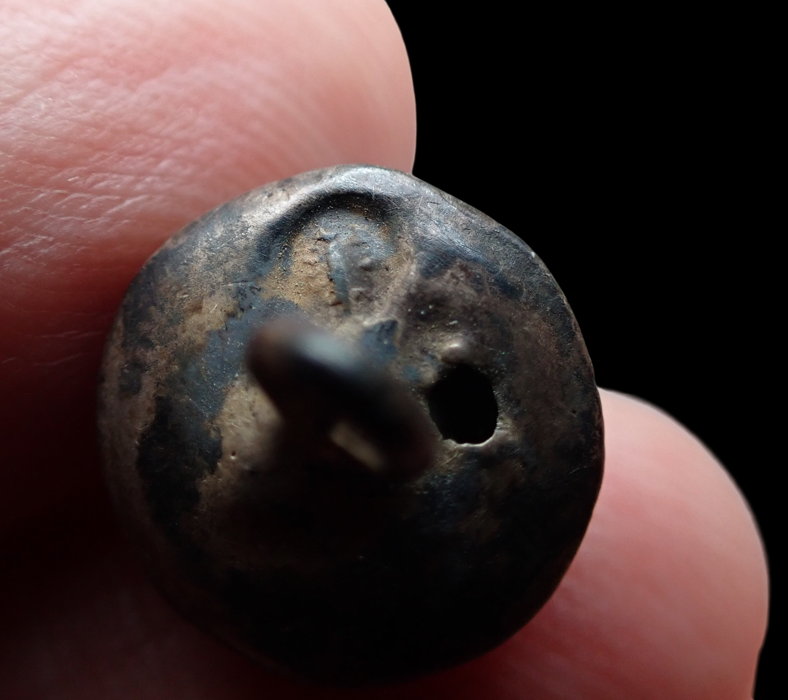 A beautiful and perfect Post Medieval silver button from the 17th. century.