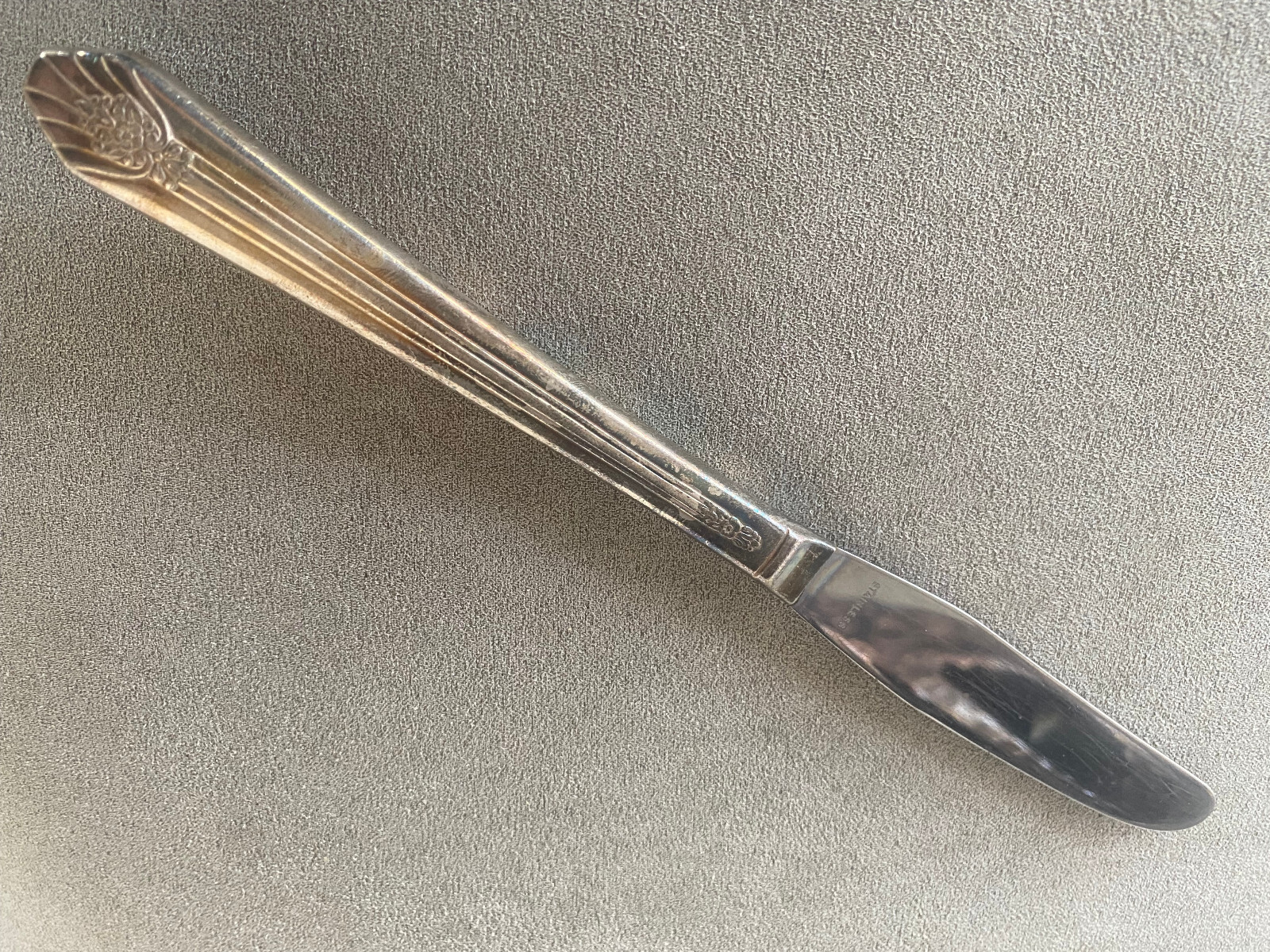 Imperial 1 Modern Hollow Grille Knife IS International Rogers Sectional 1939 8.5
