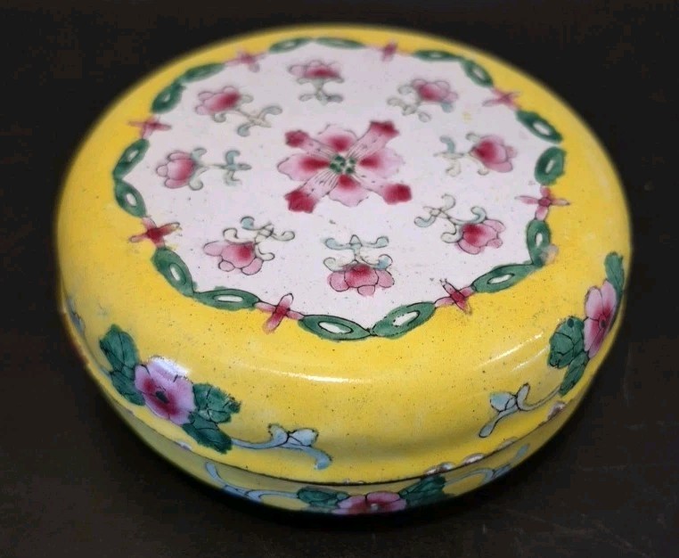 VTG Chinese Enamel on Copper Round Trinket Box Flowers Yellow Pink Green