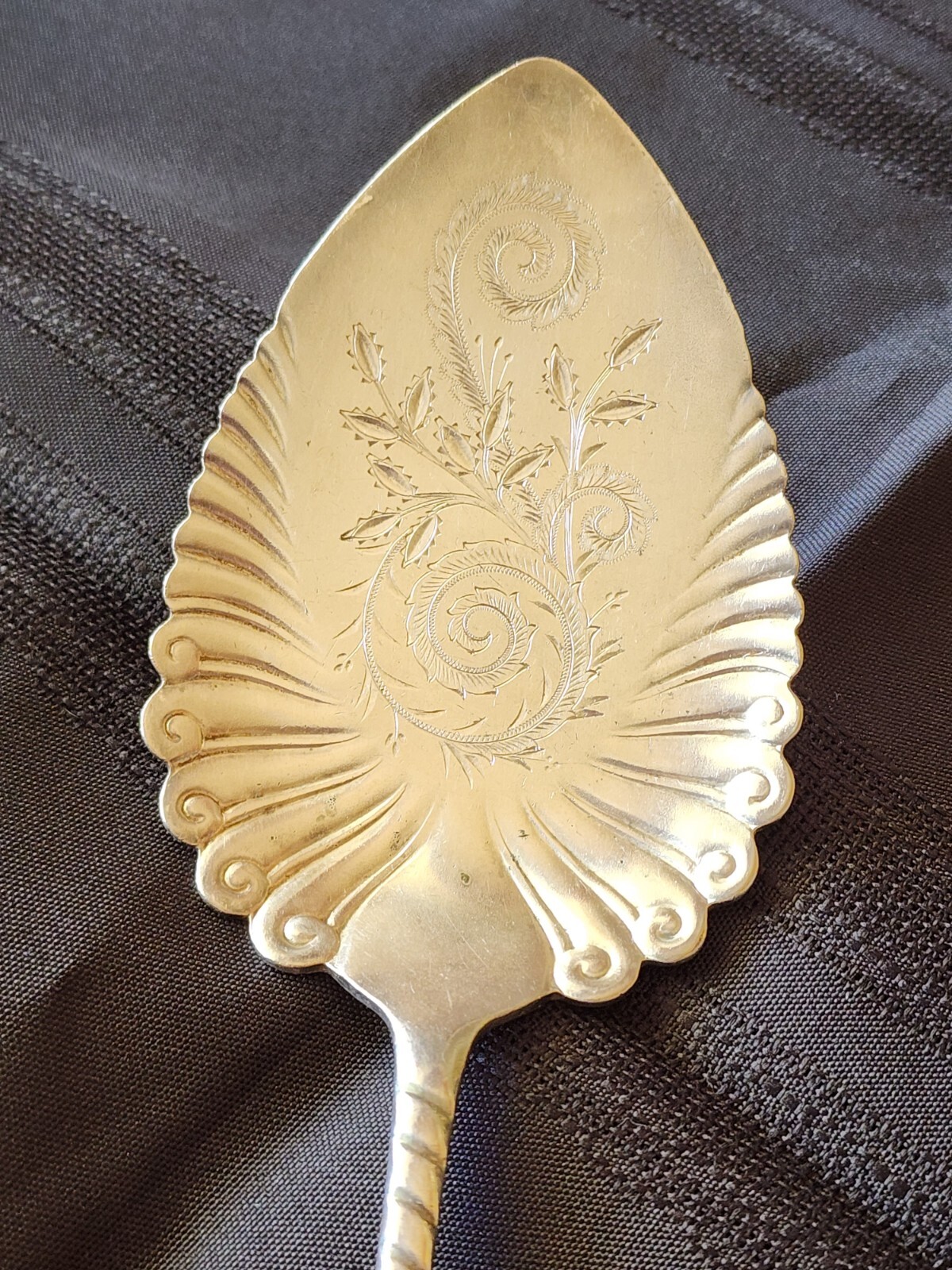 ASSYRIAN HEAD by Rogers Bros. Engraved Flat Handle Pie Server 1886