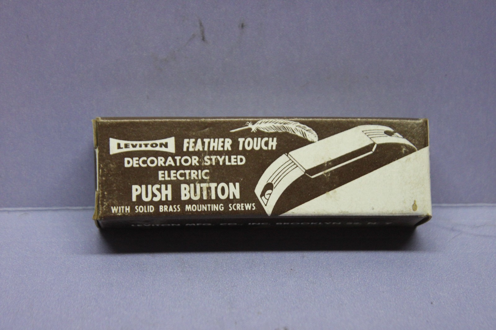 ✅ Vintage Leviton Ivory ART DECO Doorbell Push Button, Feather Touch, USA, NEW