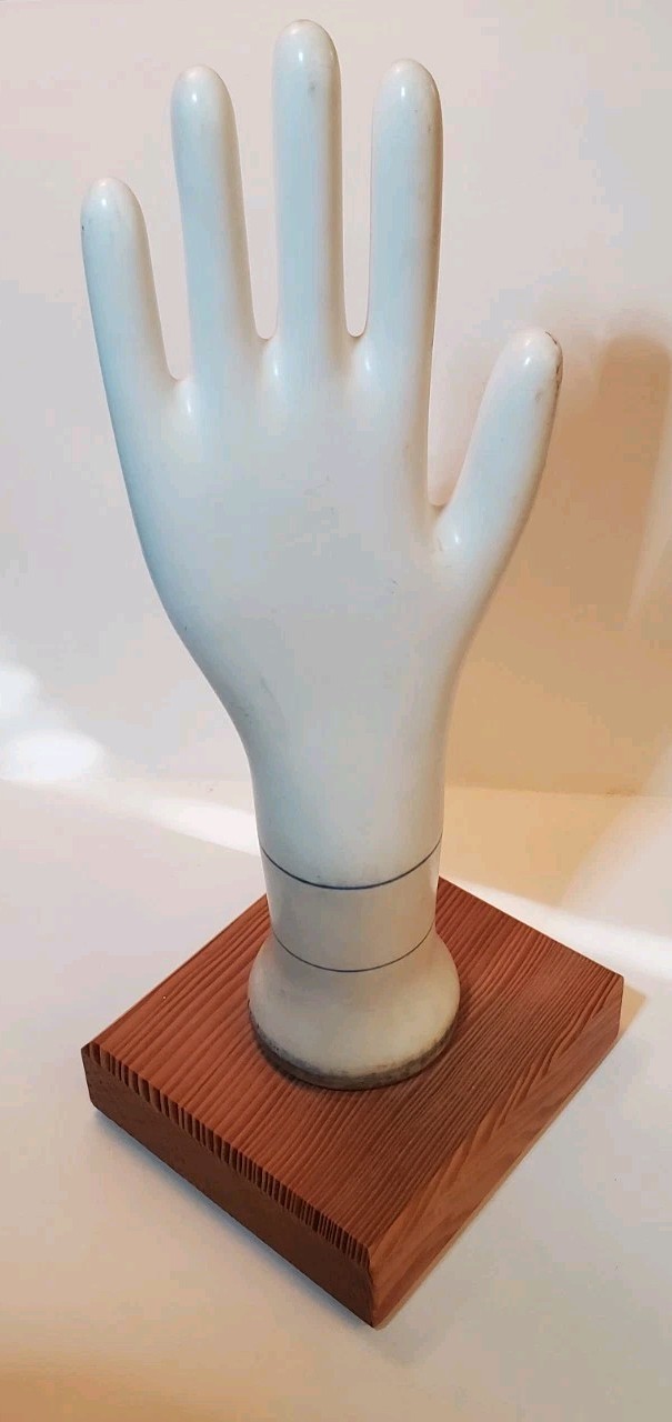 1987 Vintage General Porcelain GLOVE MOLD wood base wear 13.5 -15.25″ Statue art