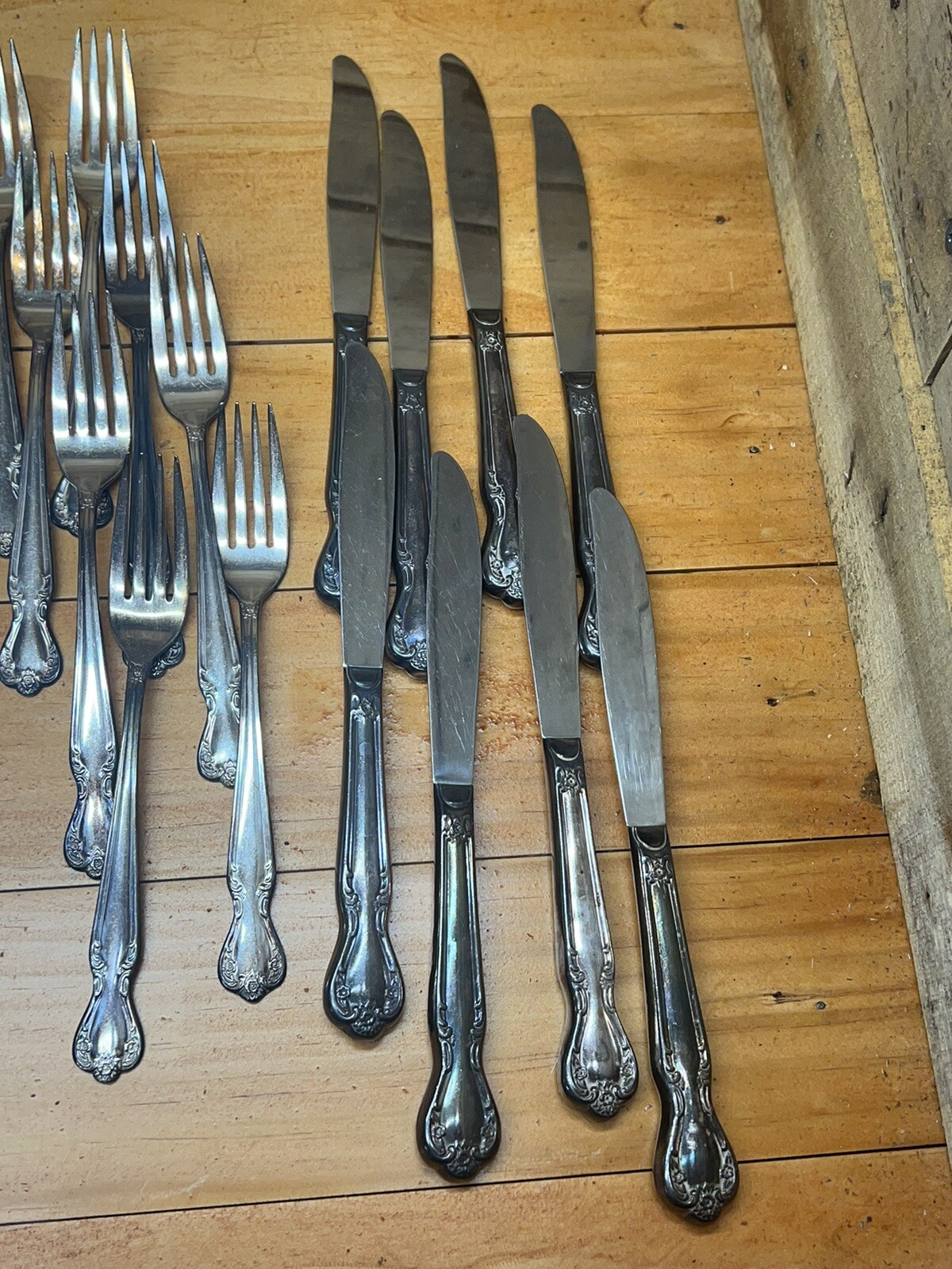 40 Piece Set Rogers & Bro Reinforced Plate IS Flatware Dinnerware Silverware