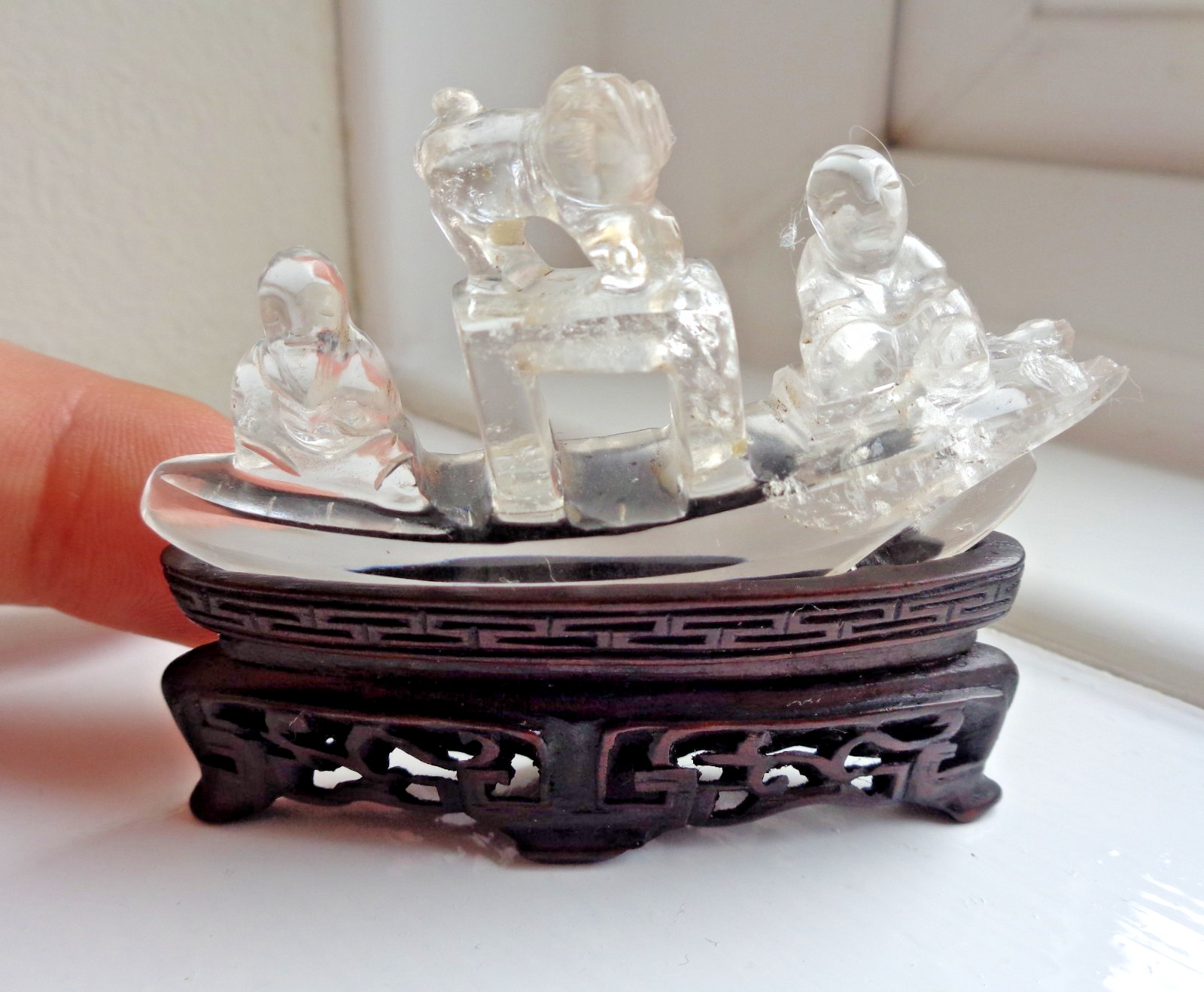 CHINESE ANTIQUE QING SMALL ROCK CRYSTAL GROUP FIGURINE IDOLS FOO DOG JUNK BOAT