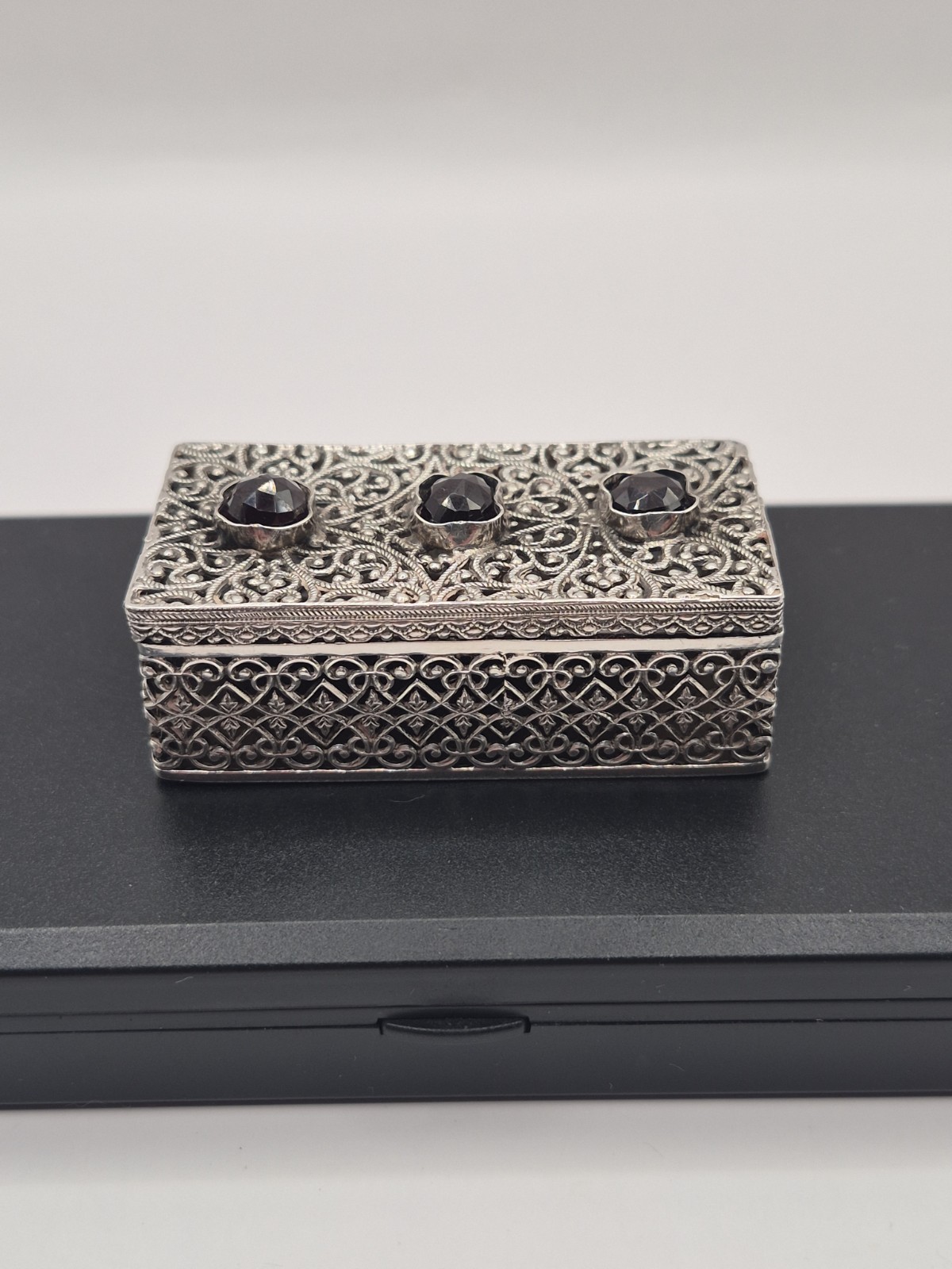 Vintage Polish .800 Silver Filigree Dual Pill Box Chorzów 38g Rose Cut Garnets .