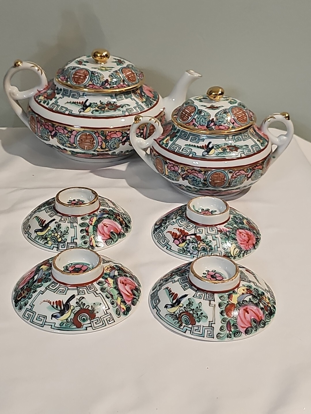 VINTAGE Famille Rose Medallion TEAPOT/Sugar bowl/Mini Bowls-lids