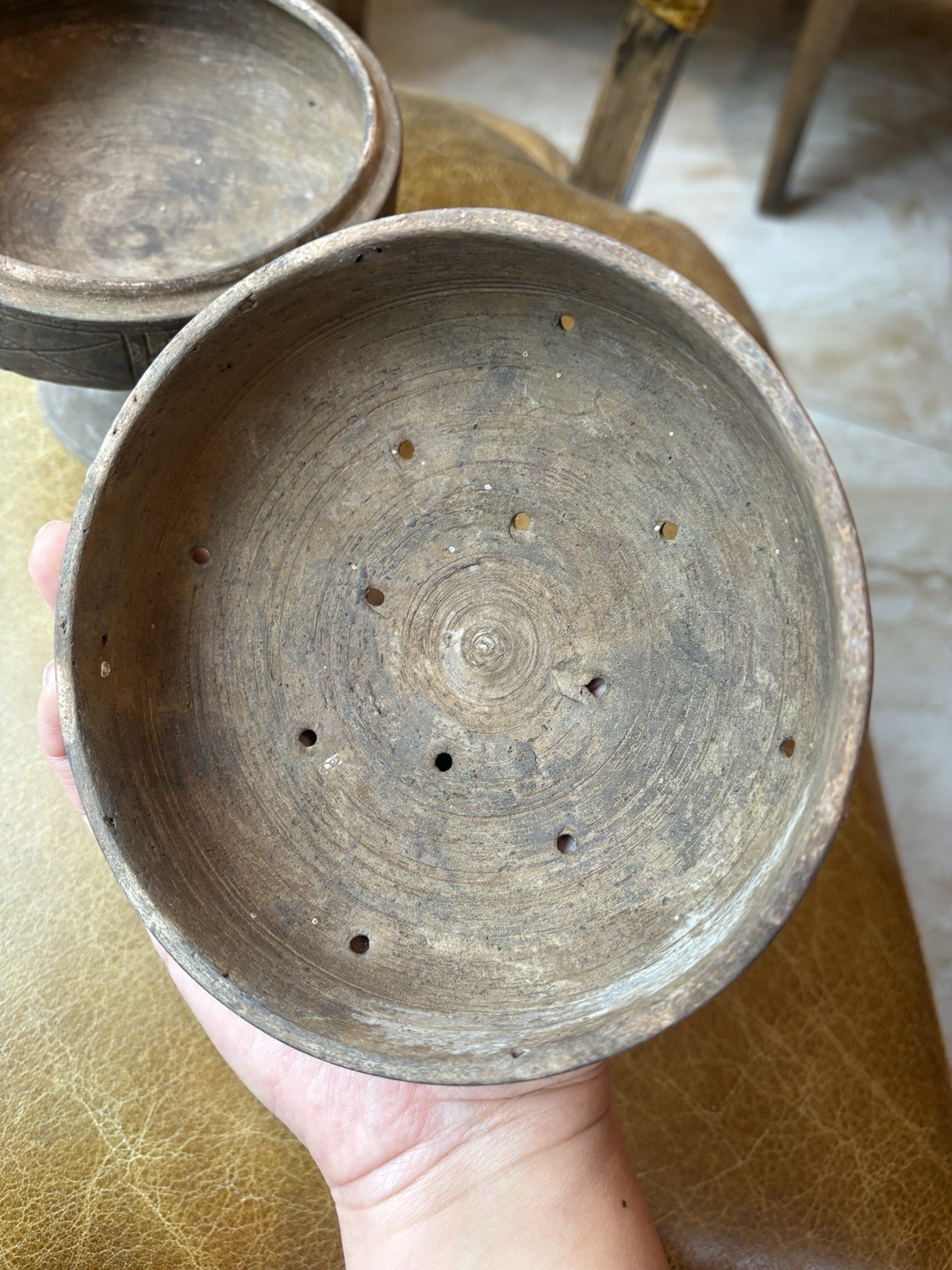 Chinese antique pottery from before 2000 years ago