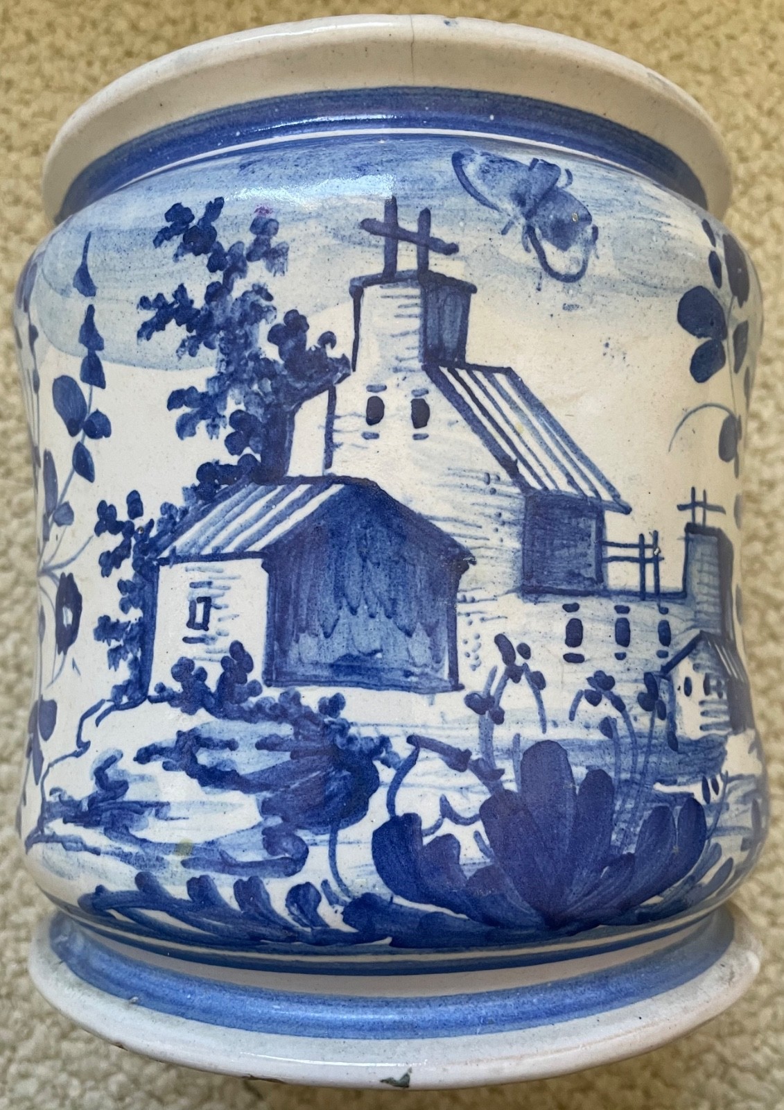 Italian Maiolica Drug Jar Savona 6.25 Inches high