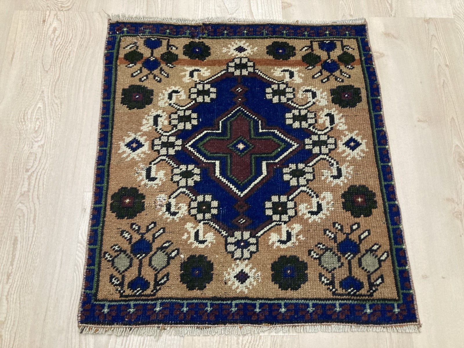 Square rug, Brown rug, Turkish rug, Vintage rug, Wool rug, Doormat, 1.8 x 2 ft