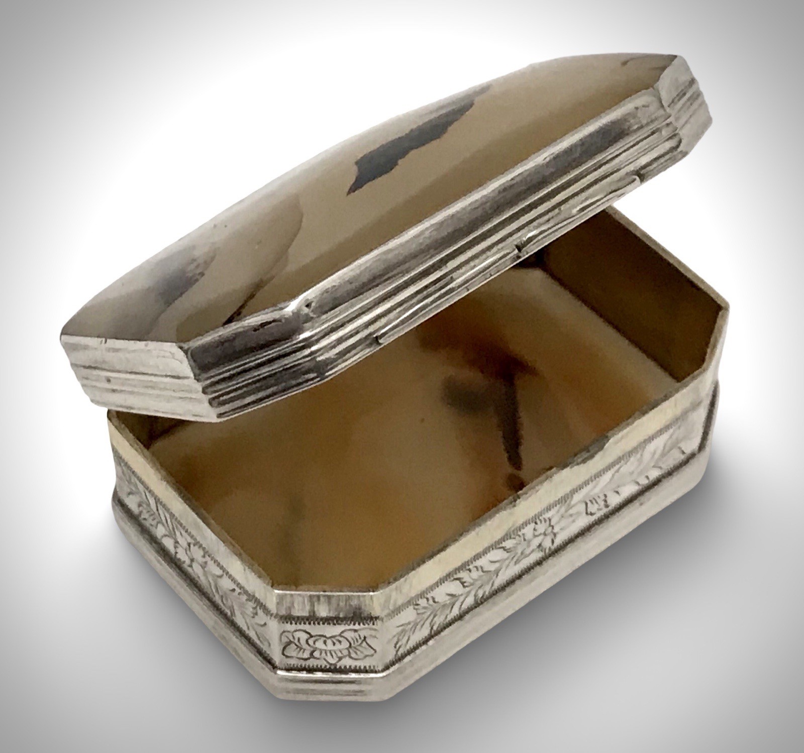 Antique Georgian Solid Silver Moss Agate Snuff Box Circa 1820