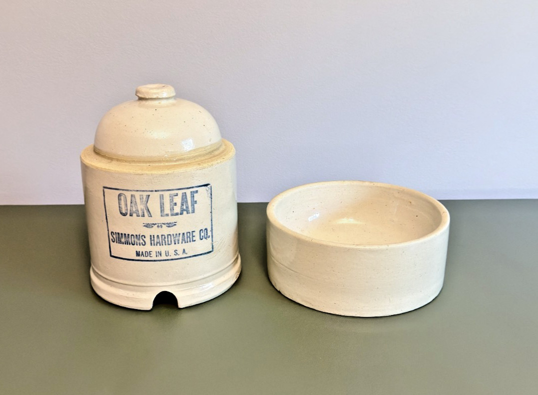 Antique Oak Leaf Simmons Hardware Co Stoneware Chicken Waterer Fount w/ Base