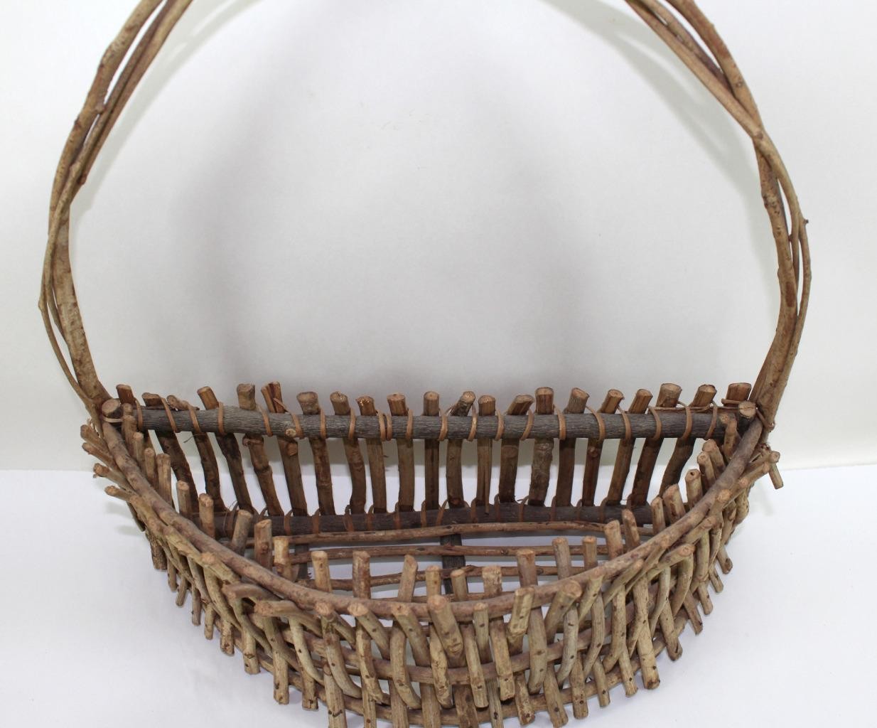 Primitive Adirondack‑Style Twig Basket – Rustic Hand‑Woven Folk Art – 16.5″