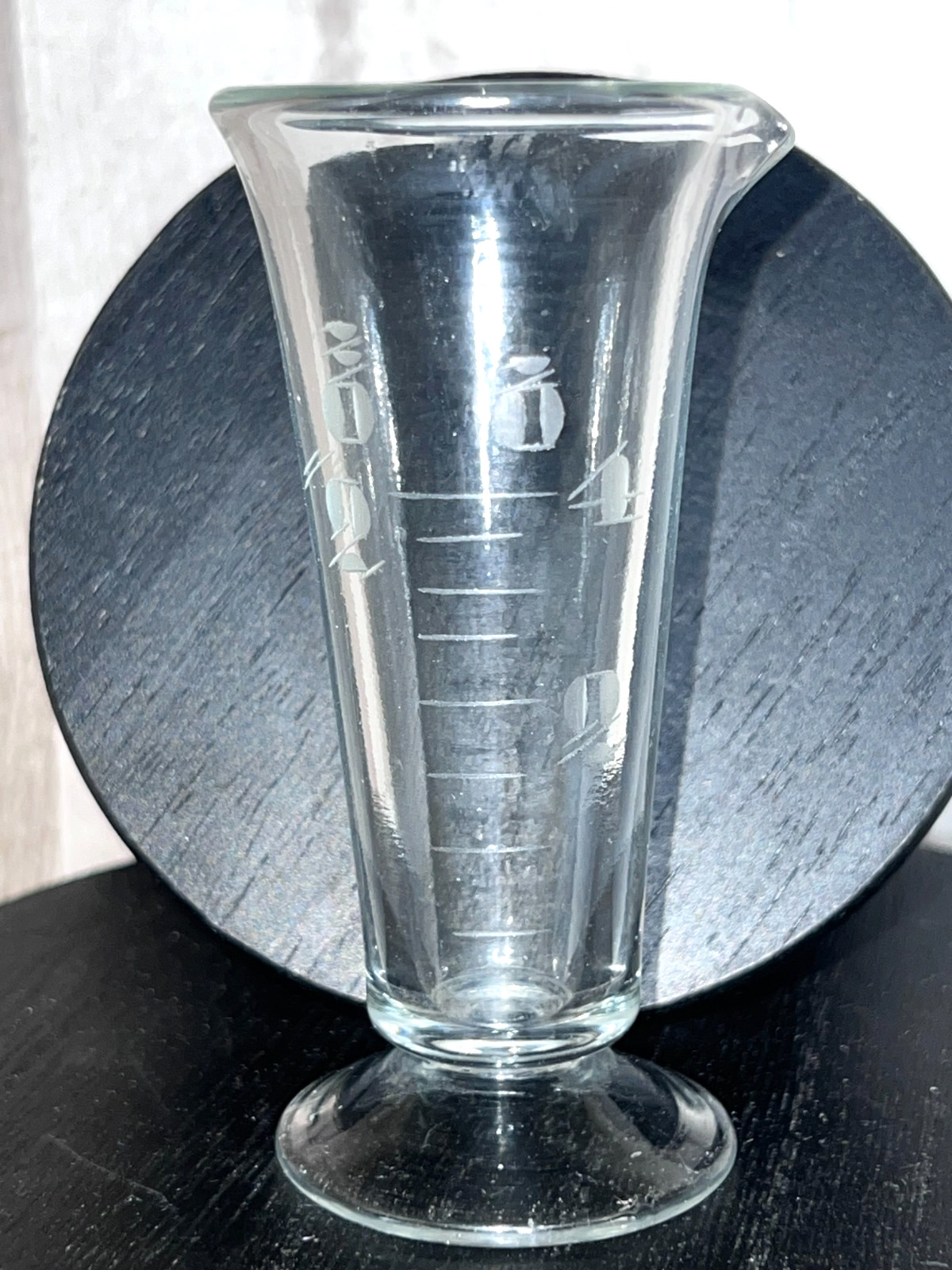 Antique 2oz 16 Dram Glass Apothecary Graduate Beaker 1890-1920 3.5″