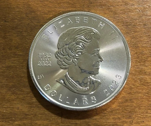 2023 Canada 1 Oz. pur .9999 Silver – $5 Maple Leaf Queen Elizabeth II···