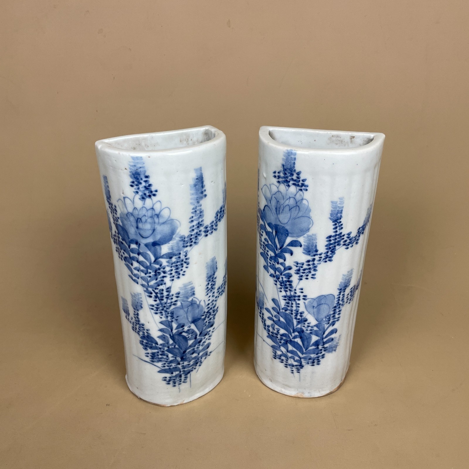 2 Vintage Ceramic Wall Mounted Planters Pocket Vase Floral Hanging Blue Oriental